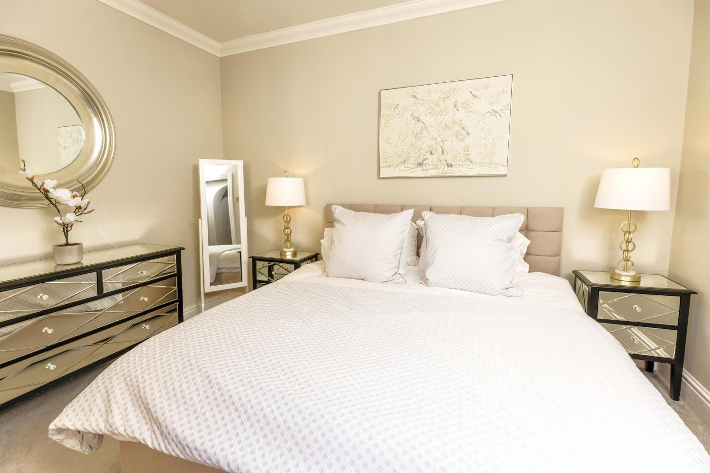 Luxury Apartment - 18 Lansdown Crescent