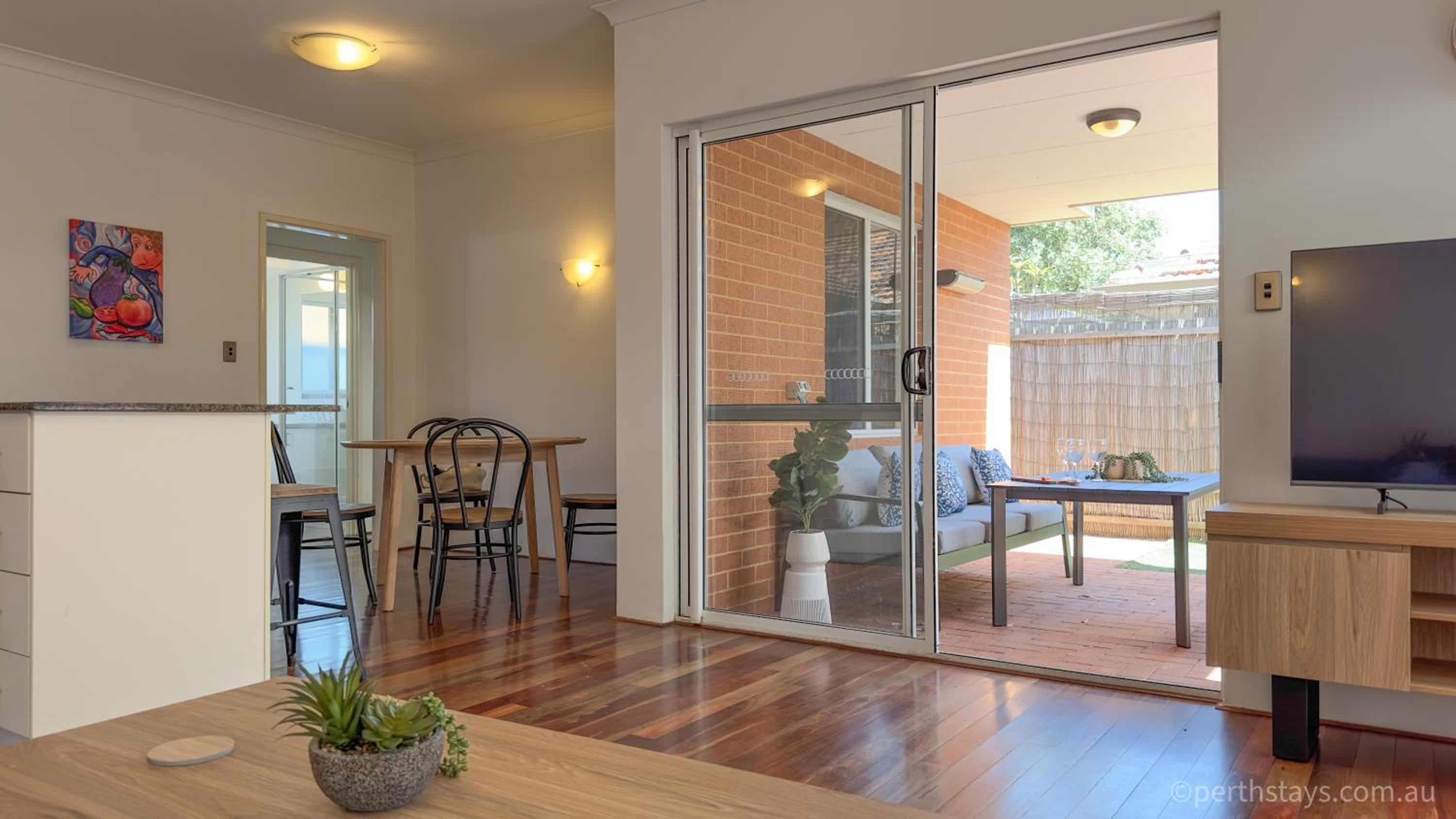 Fremantle High Street Retreat