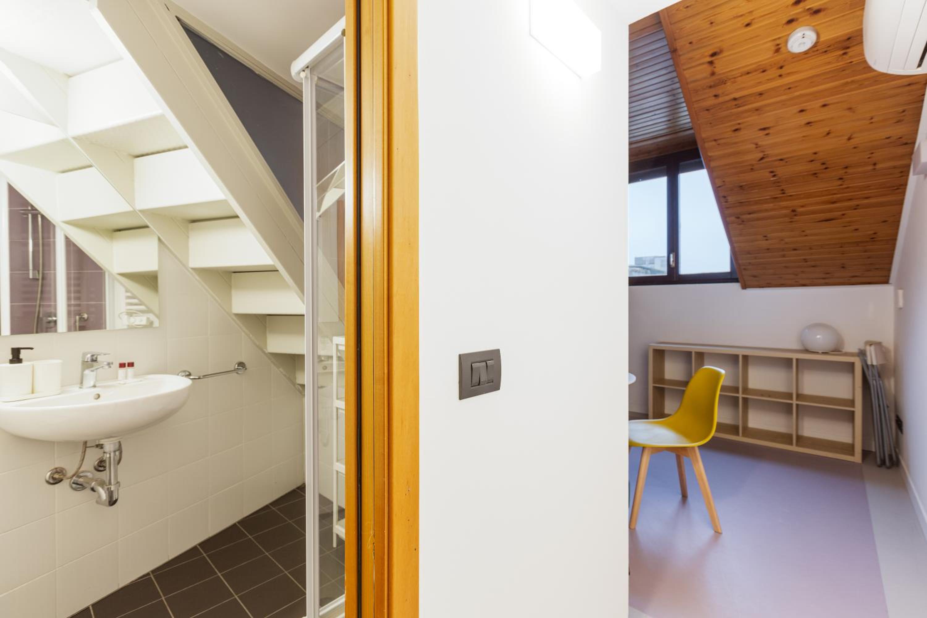 GuestHost - Milano Magenta Long Let Apts