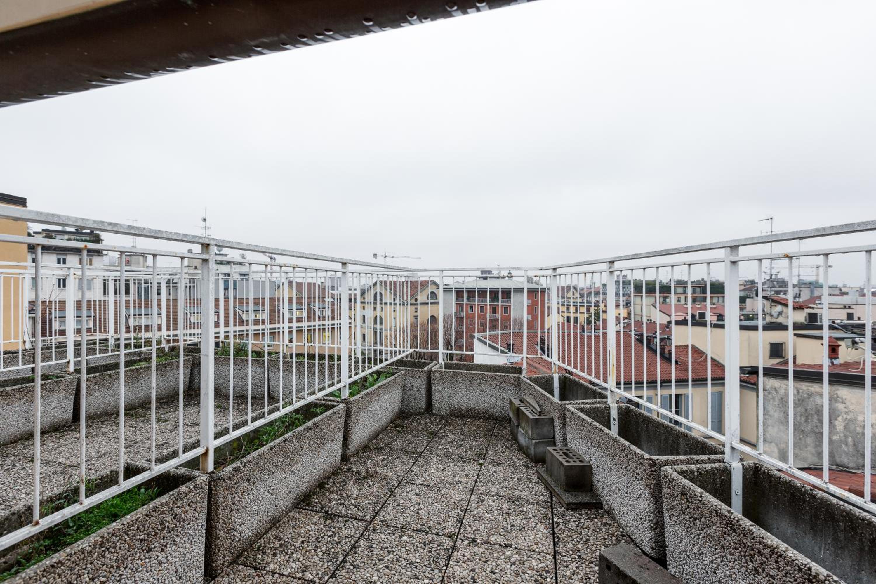 GuestHost - Milano Magenta Long Let Apts