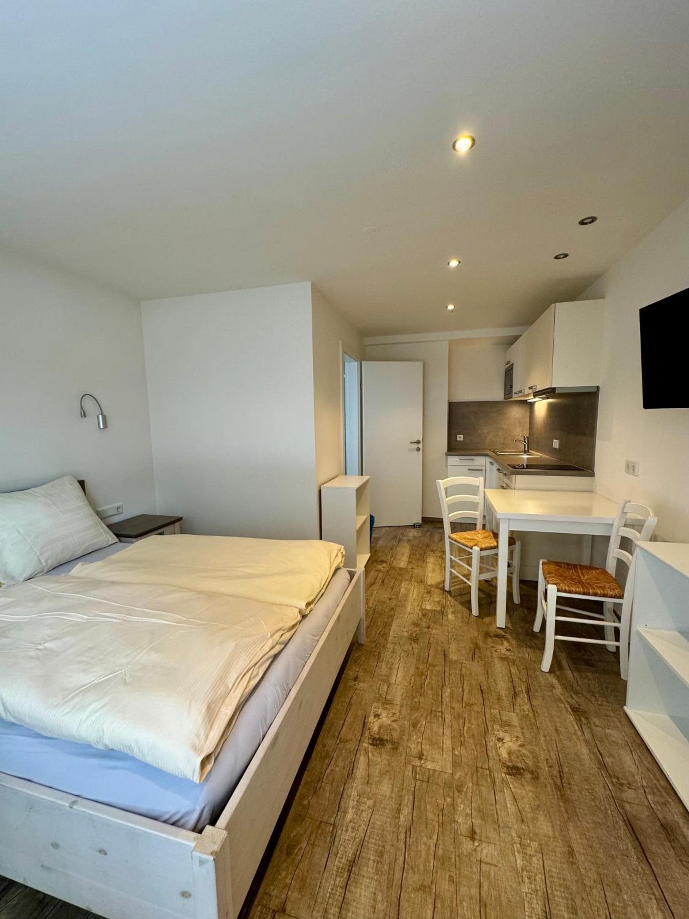 SKILL Mountain Lodge - Ski und Bike Hostel im Sommer mit JOKER CARD view 4