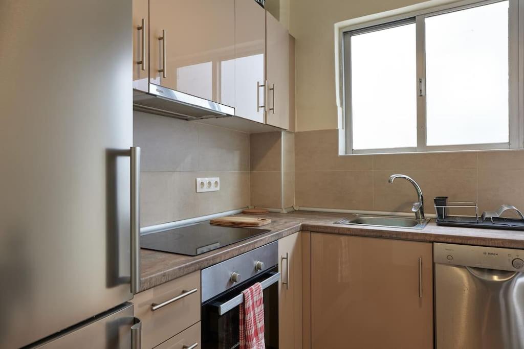 lux central Athens apartment