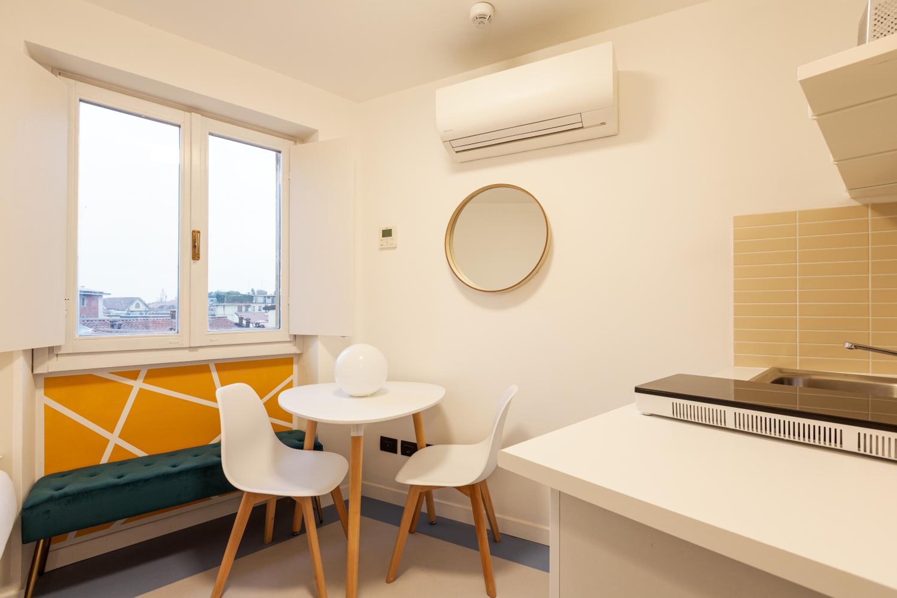 GuestHost - Milano Magenta Long Let Apts