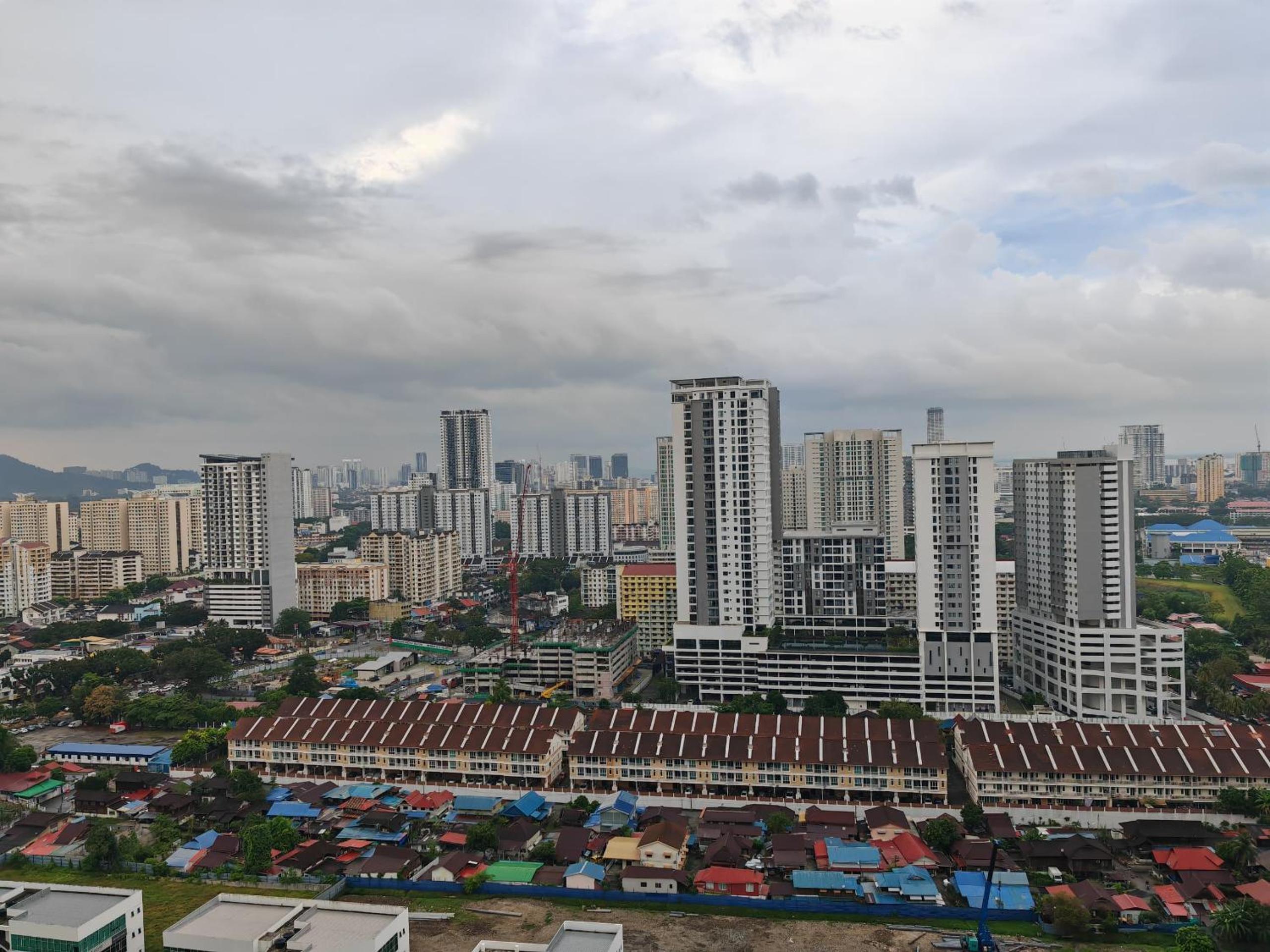 Cityscape Haven - Urban Suites by Ocean Luxe photo 8