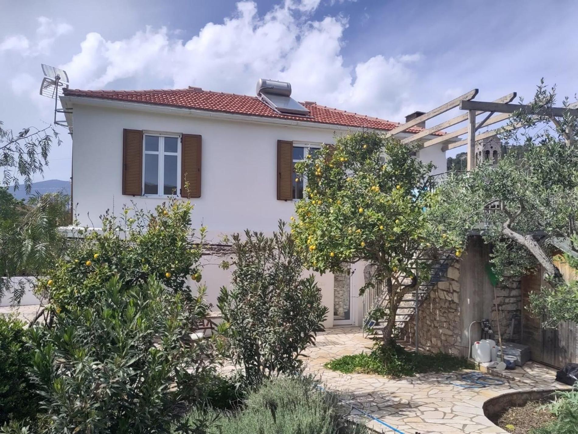 Metropolis Villa