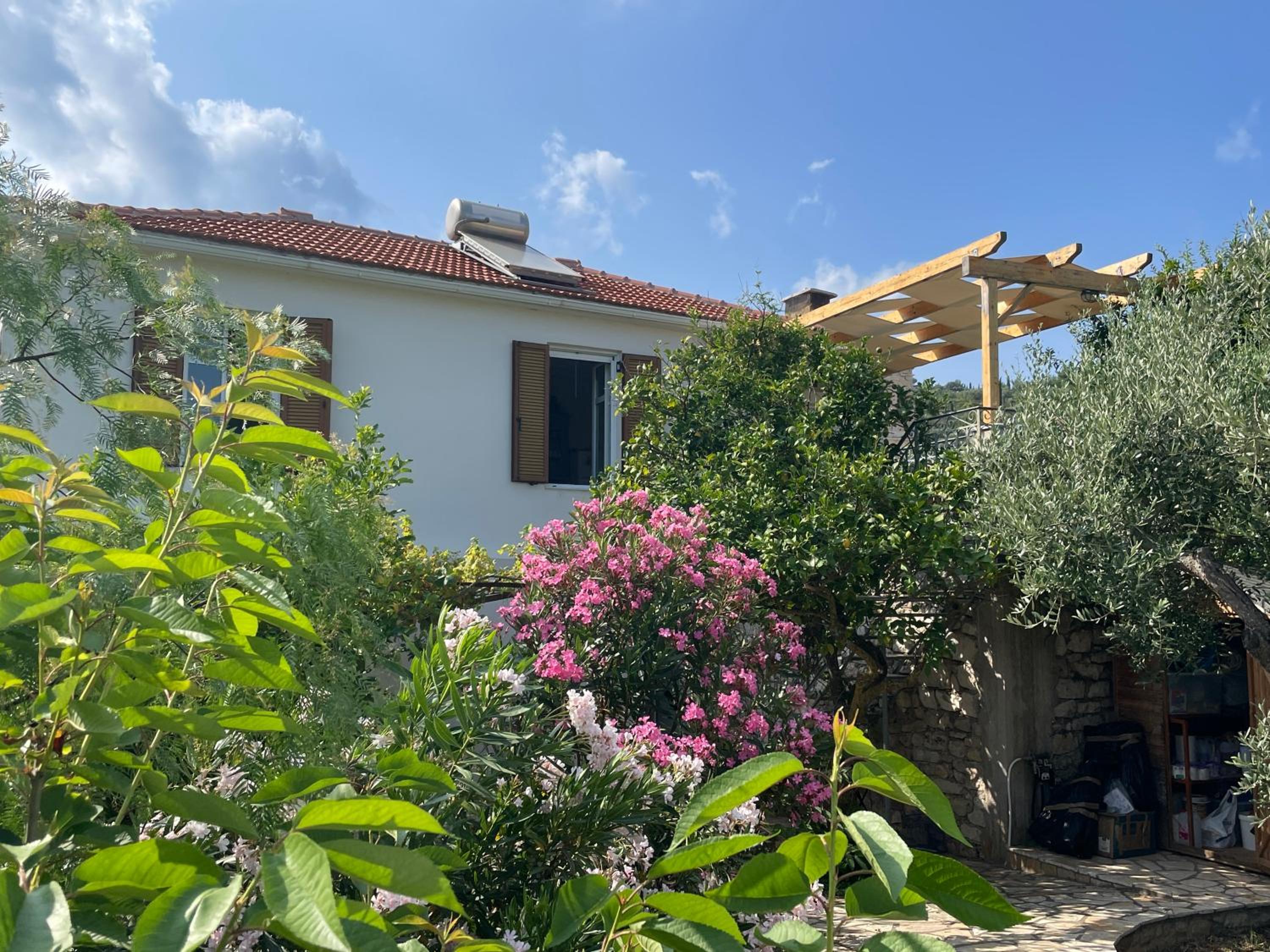 Metropolis Villa
