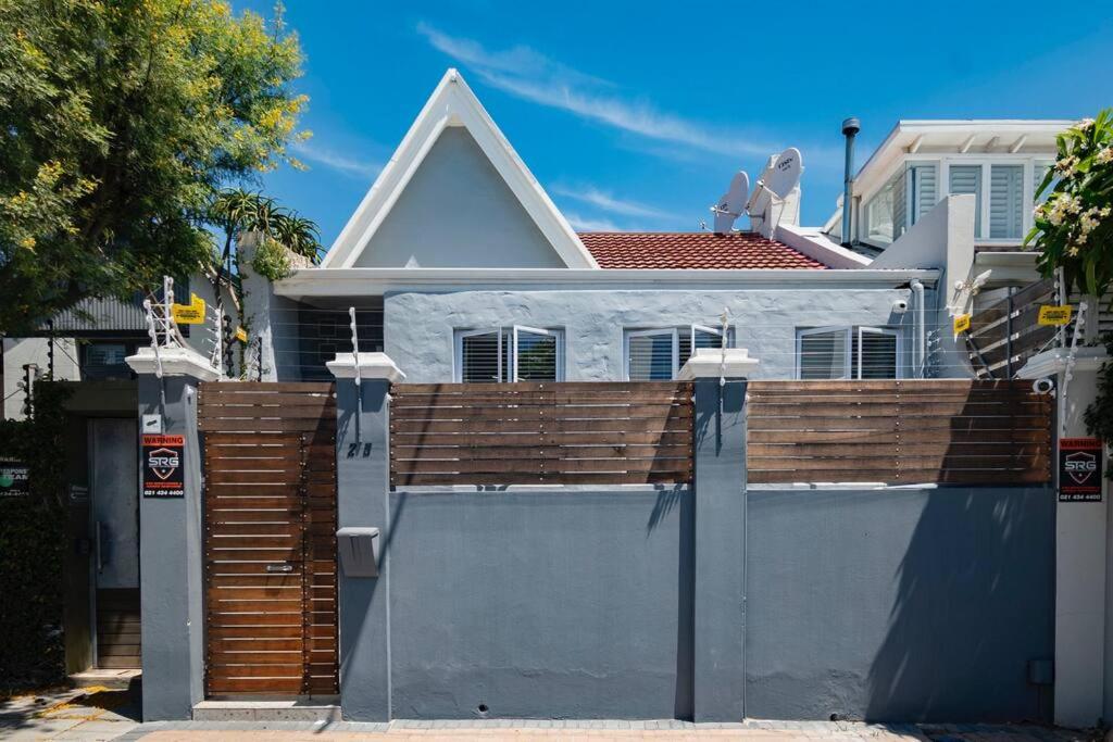 Contemporary Two Bedroom House in Greenpoint
