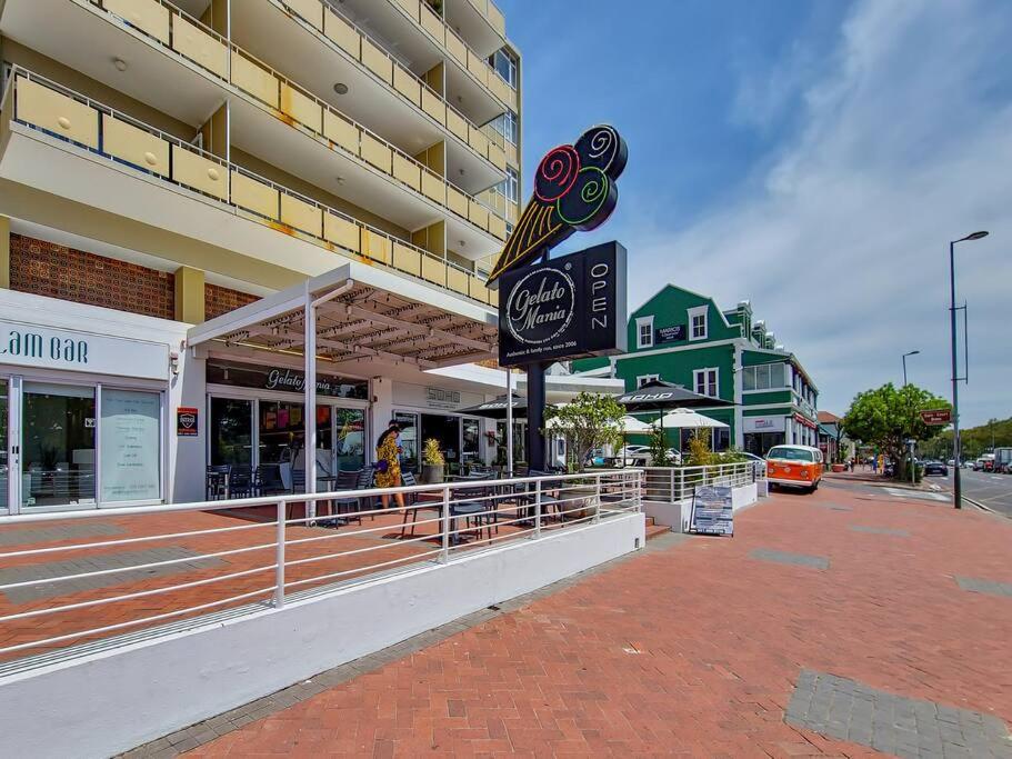 Contemporary Two Bedroom House in Greenpoint