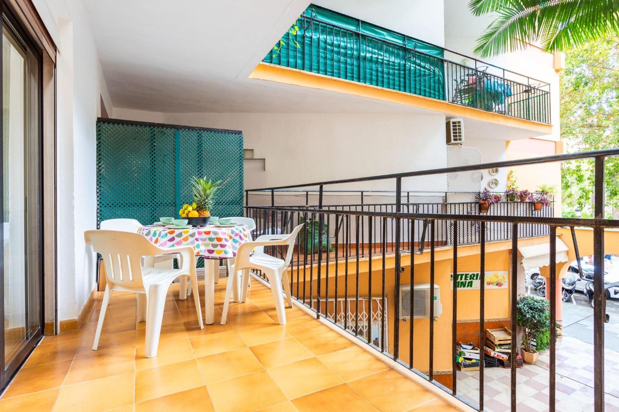 Stay in Heart of Marbella Town on the Coast view 4