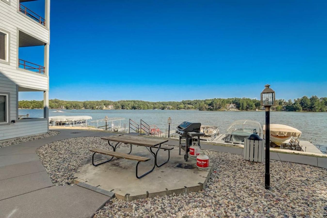 Dells Lakefront Escape - Couples or Families view 3