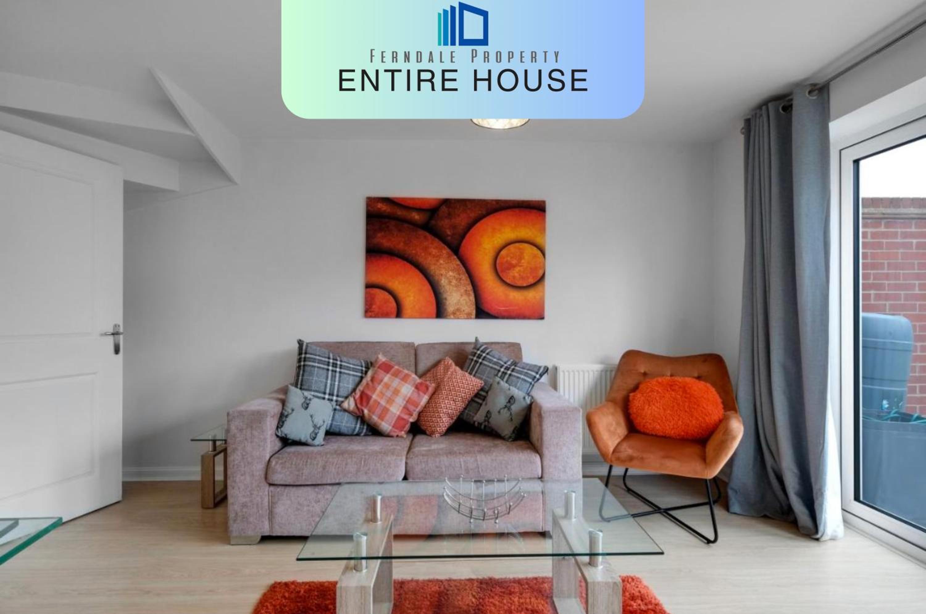 Ferndale Serviced 4 Bedroom 2 Bath house with Parking view 5