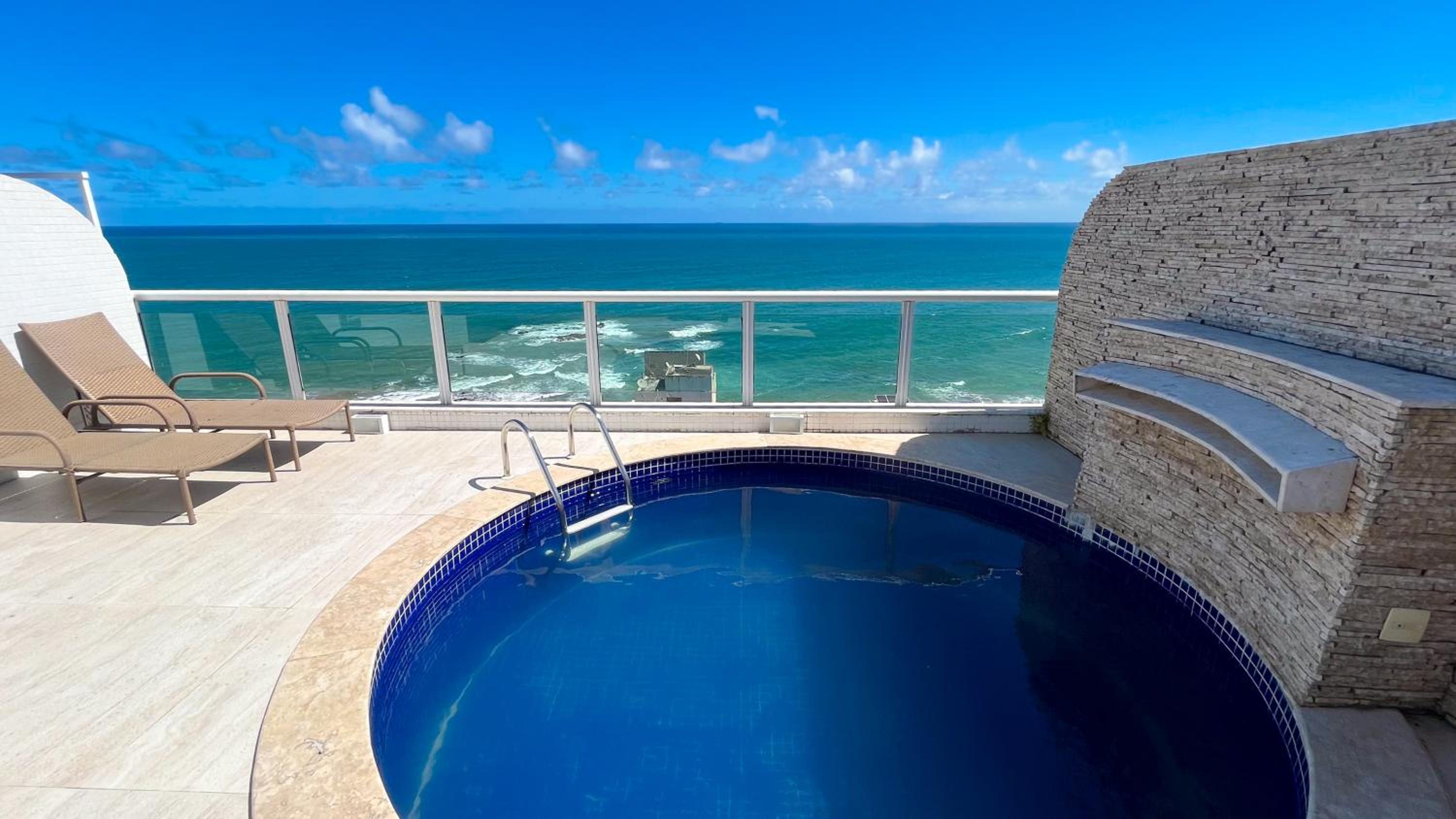 Apartamento-Cobertura de Luxo Vista Mar em Salvador