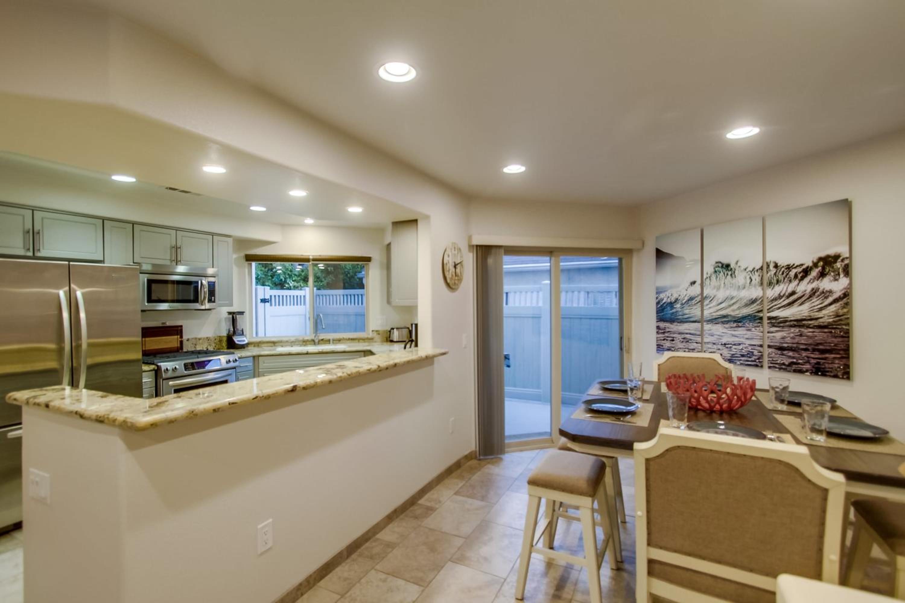 Bay View Dream - Steps to Bay, Rooftop Patio & AC view 3