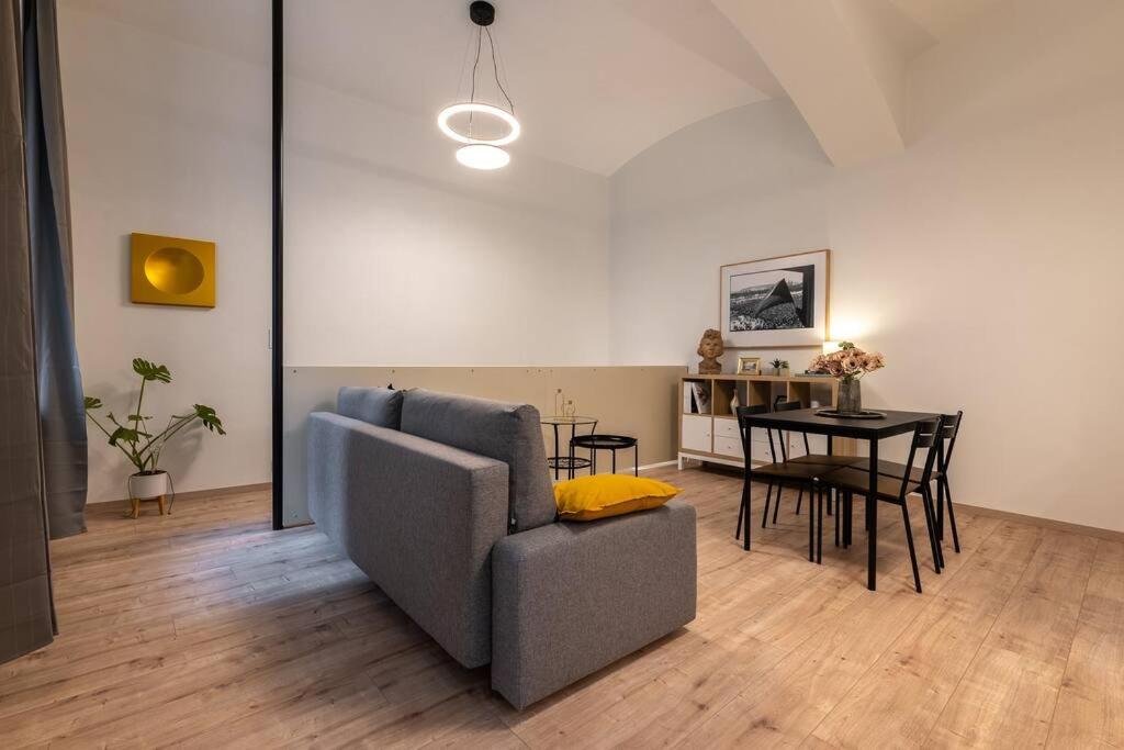 Eclectic and design duplex in Prague
