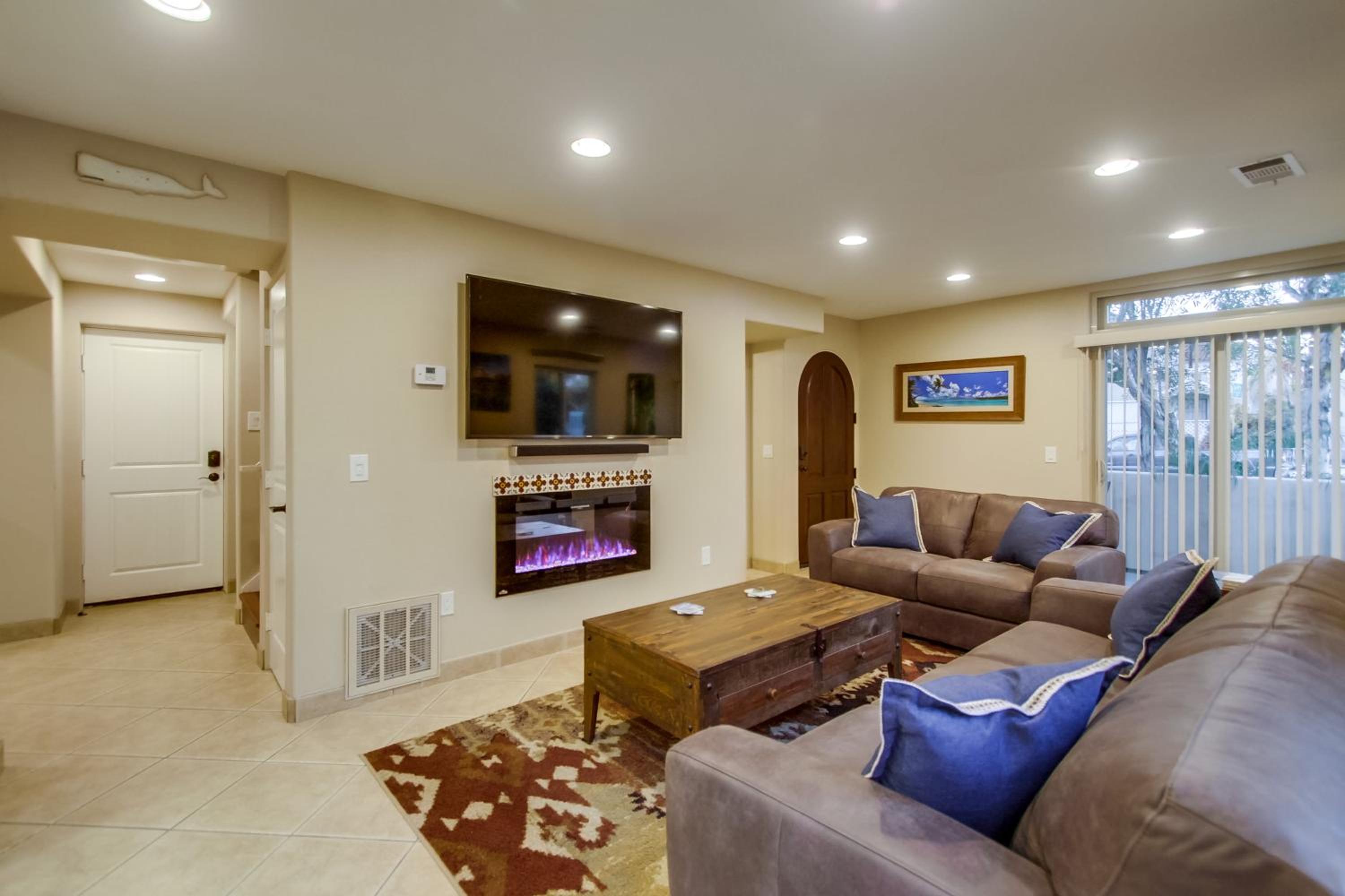 Bay View Dream Home - IndoorOutdoor Living, Rooftop & Steps to Bay view 4