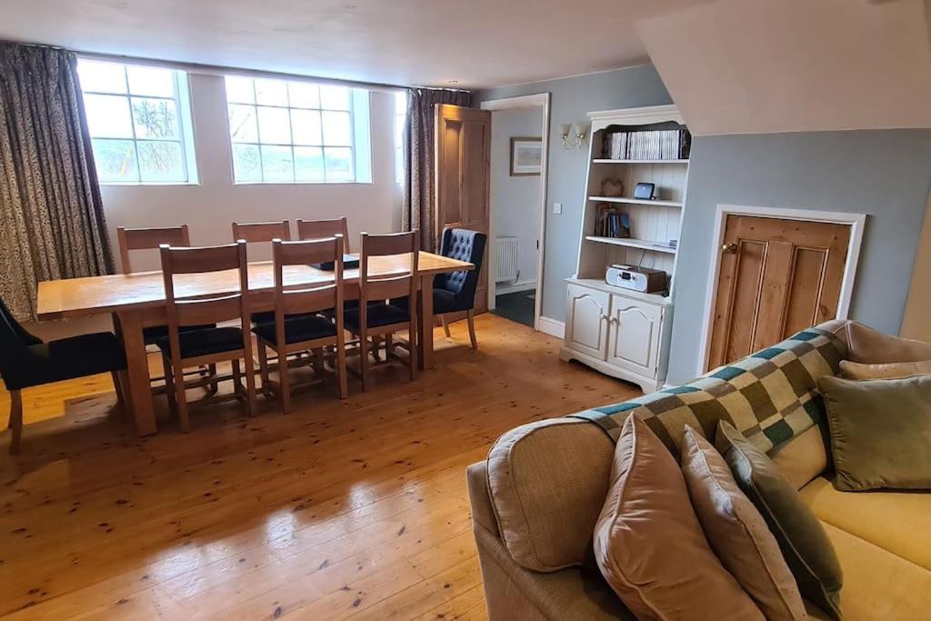 Holiday Cottage in Snowdonia (Sleeps 10) view 5