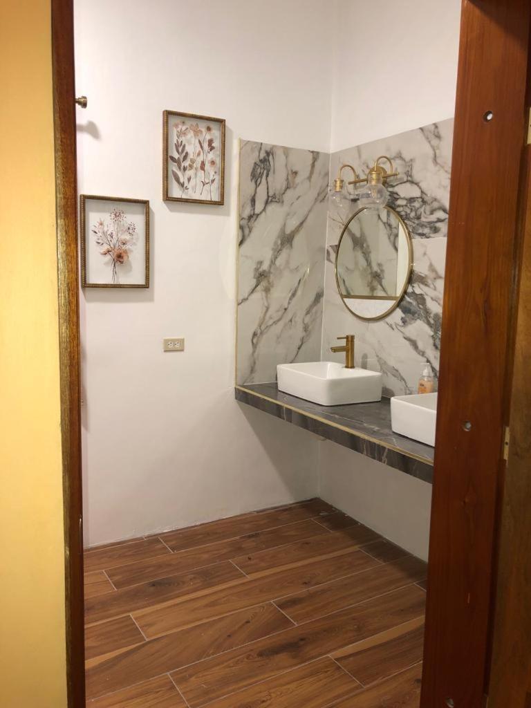Banyan Rose Room 4