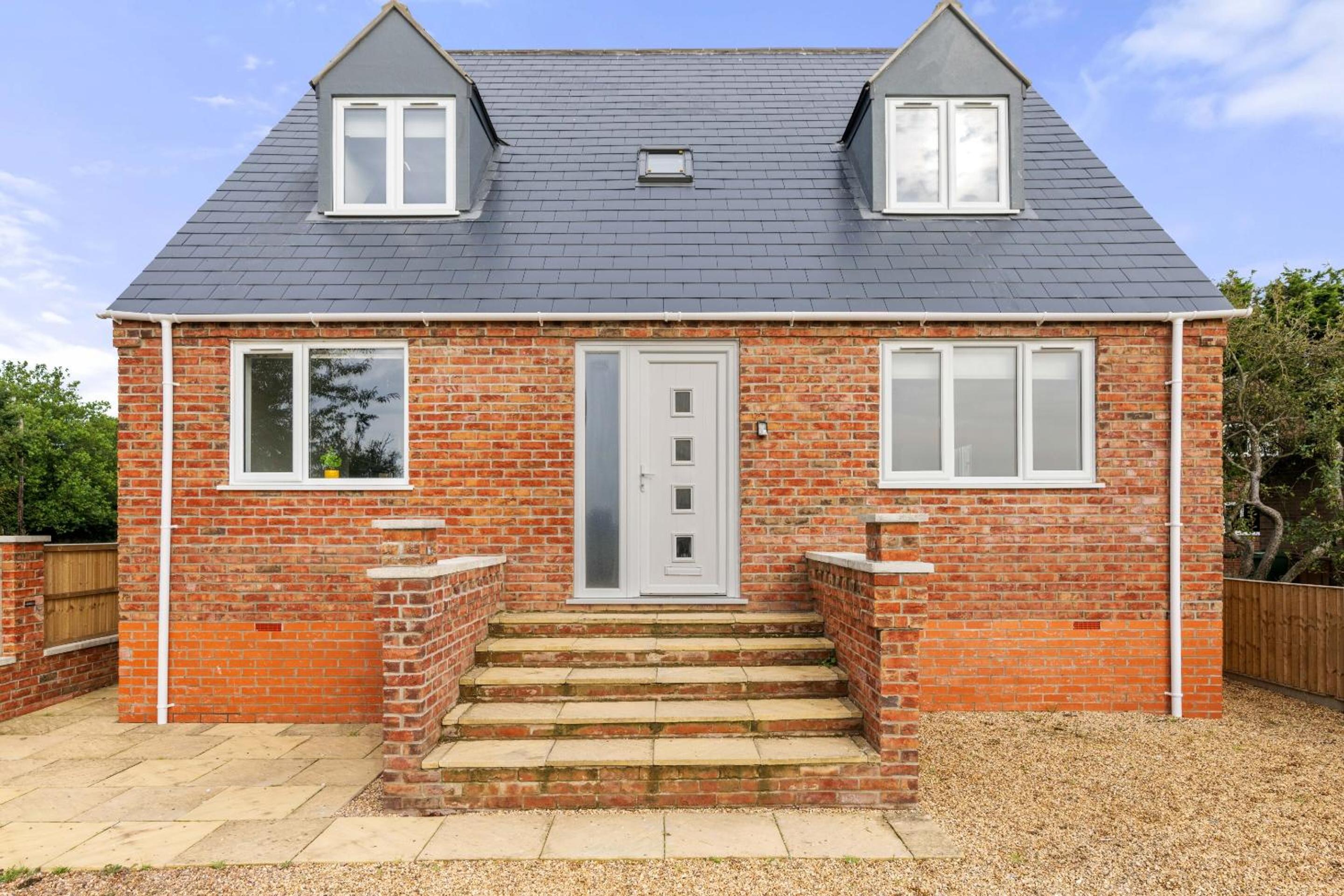 4 Bedroom with 5 Beds House in Boston, Lincs Contractors,Families,Pets Welcome with free ample parking view 5