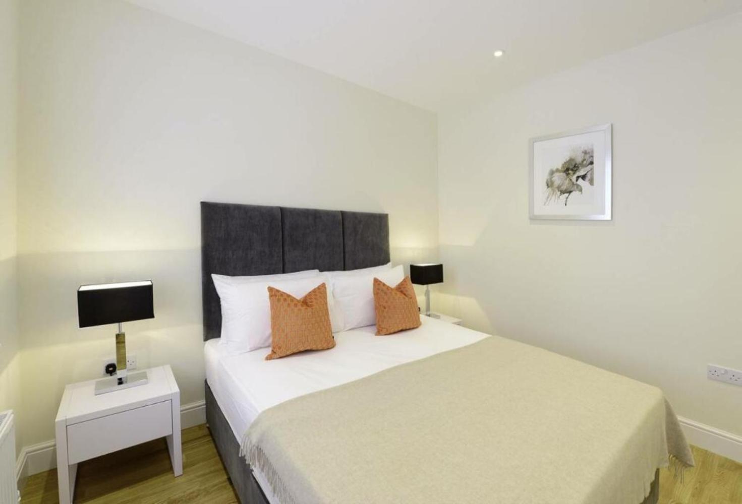 Bond Street Mayfair Penthouse Sleeps up to 6