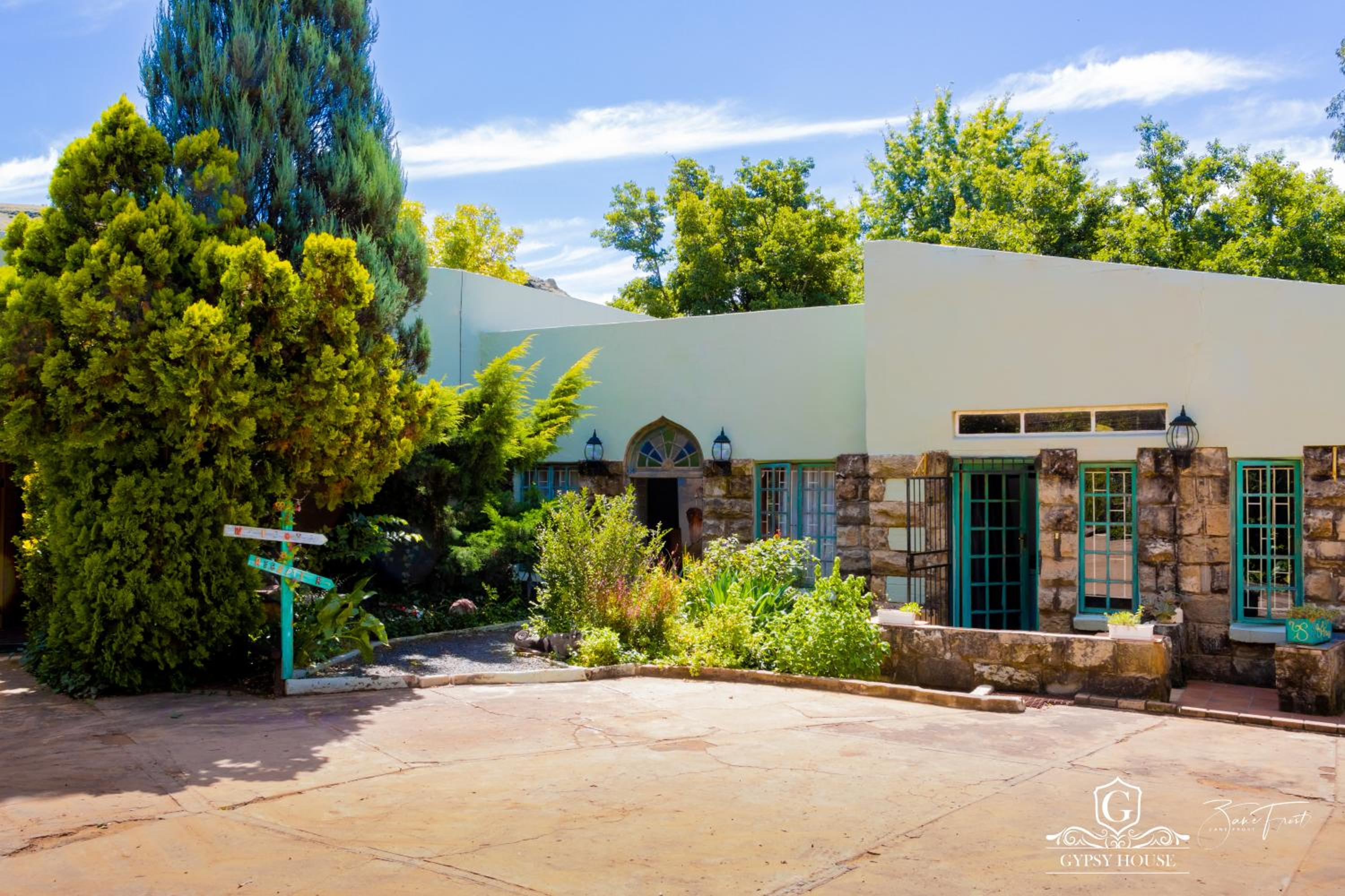 Gypsy Guest House Clarens view 2