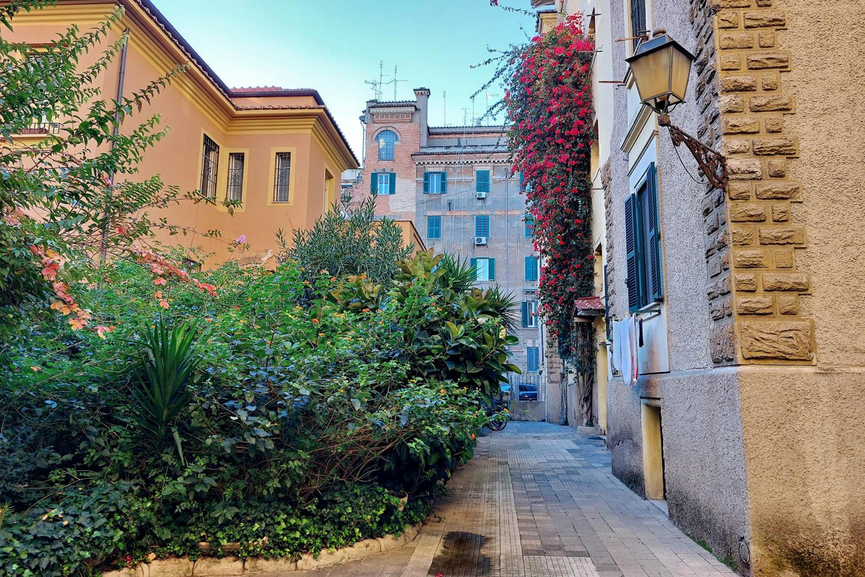 YCH-Brand new Vatican flat with terrace