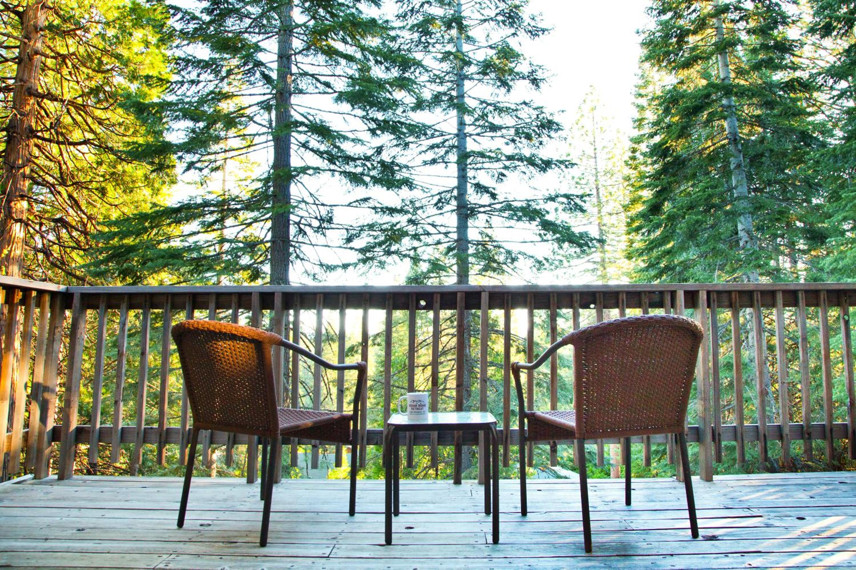Cedar Ridge Retreat Lake Almanor view 3