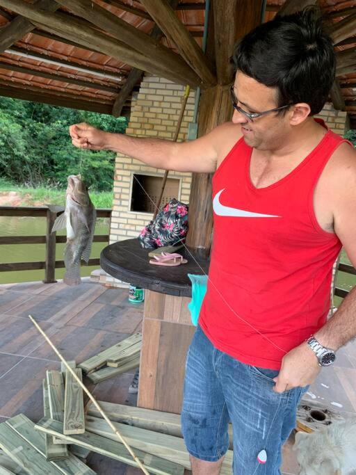 SÍTIO CANTINHO DO SOSSEGO, Casa de campo, pescaria, lareira, jogos de bilhar, area gourmet etc