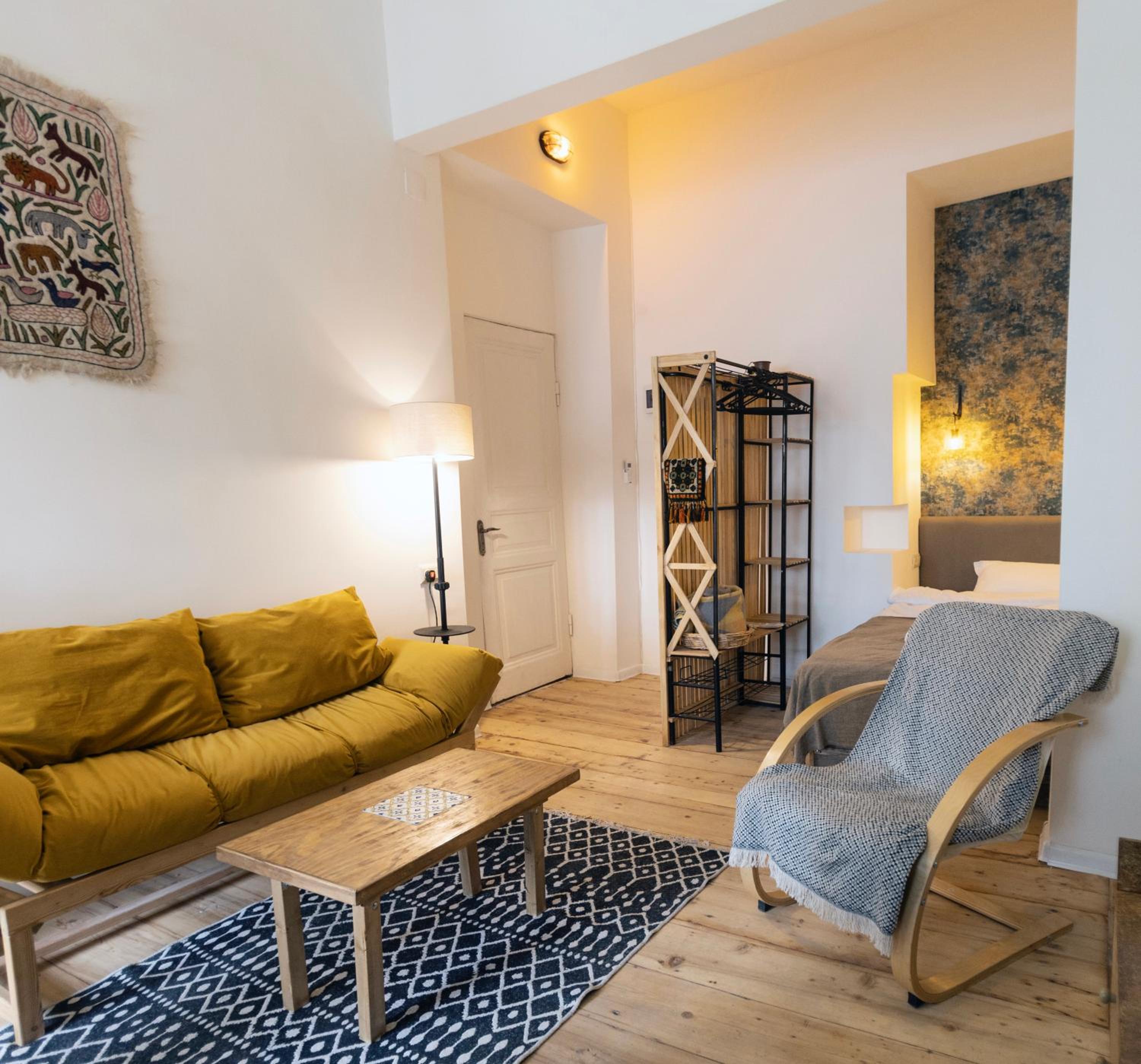 Guesthouse in the center of the city view 2
