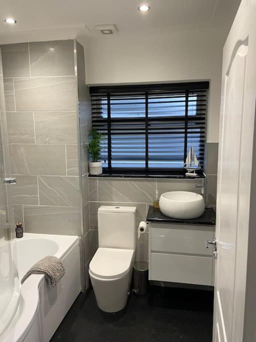 Newly refurbished house -Astley village view 2