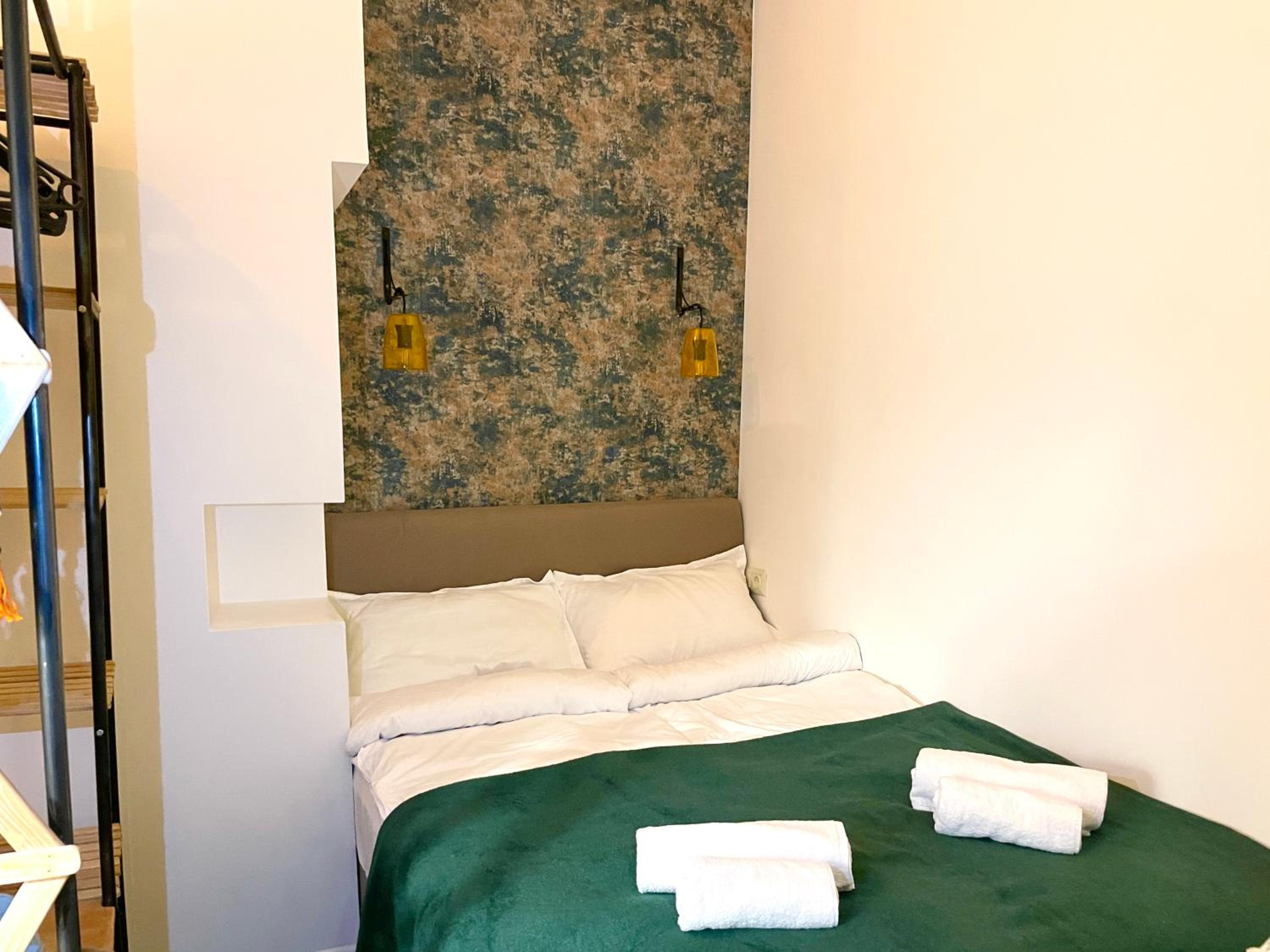 Guesthouse in the center of the city view 5