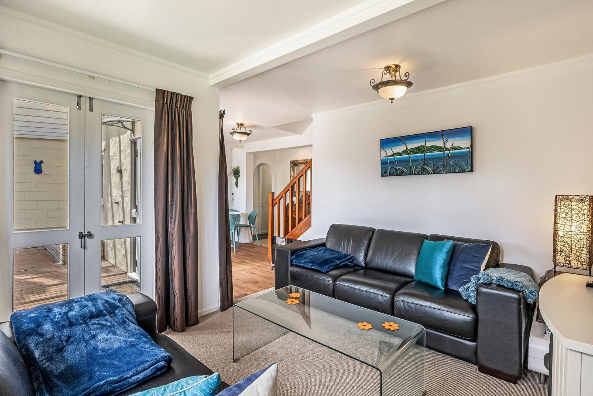 Tutere Treasure - Waikanae Holiday Home