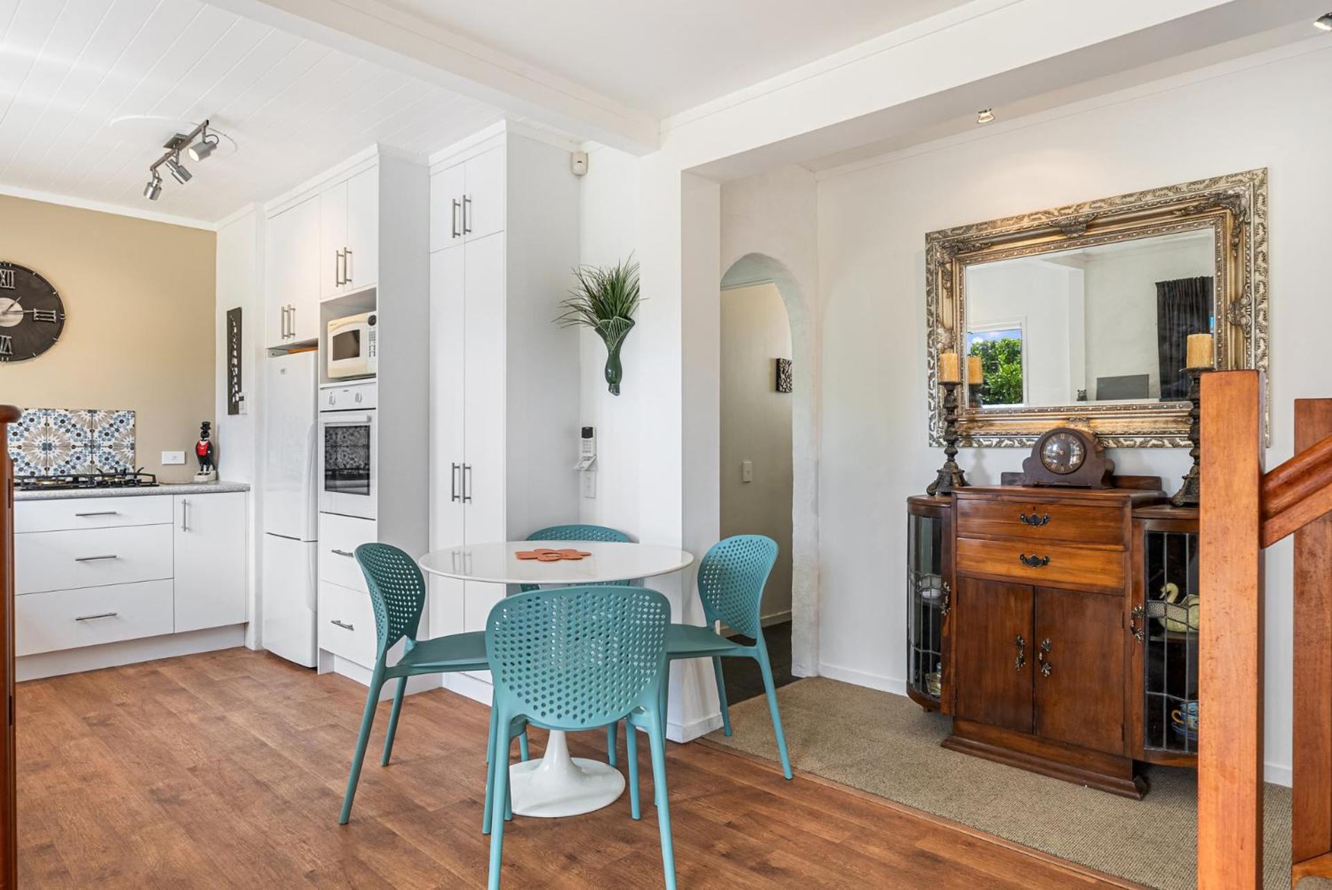 Tutere Treasure - Waikanae Holiday Home