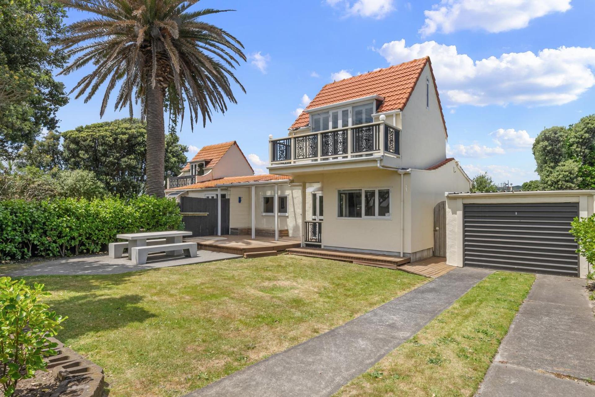 Tutere Treasure - Waikanae Holiday Home