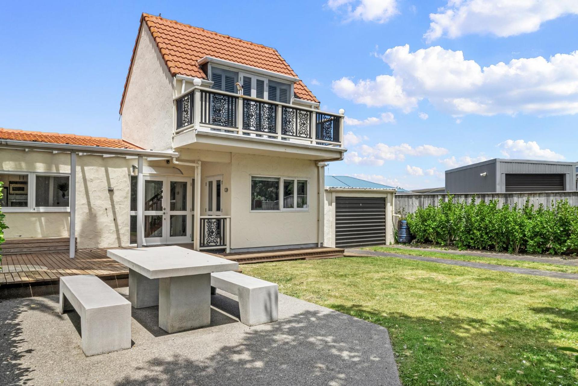 Tutere Treasure - Waikanae Holiday Home