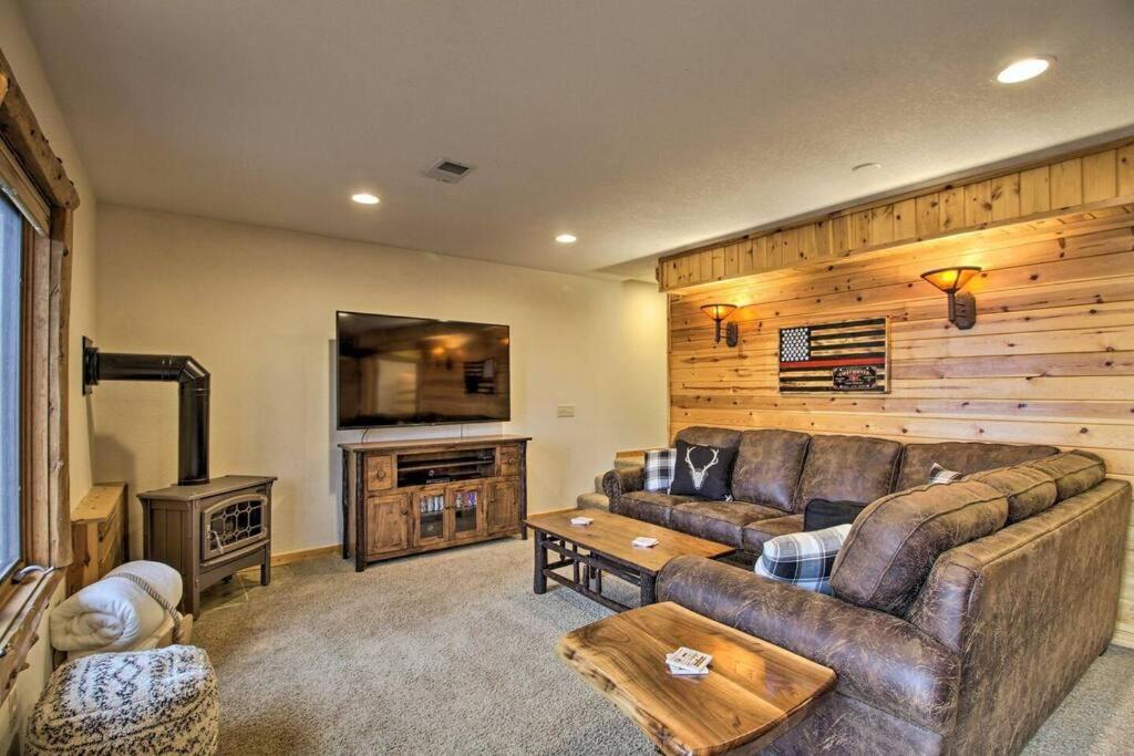 New Hot Tub Fall Oasis with Amazing FawnLake Views view 5