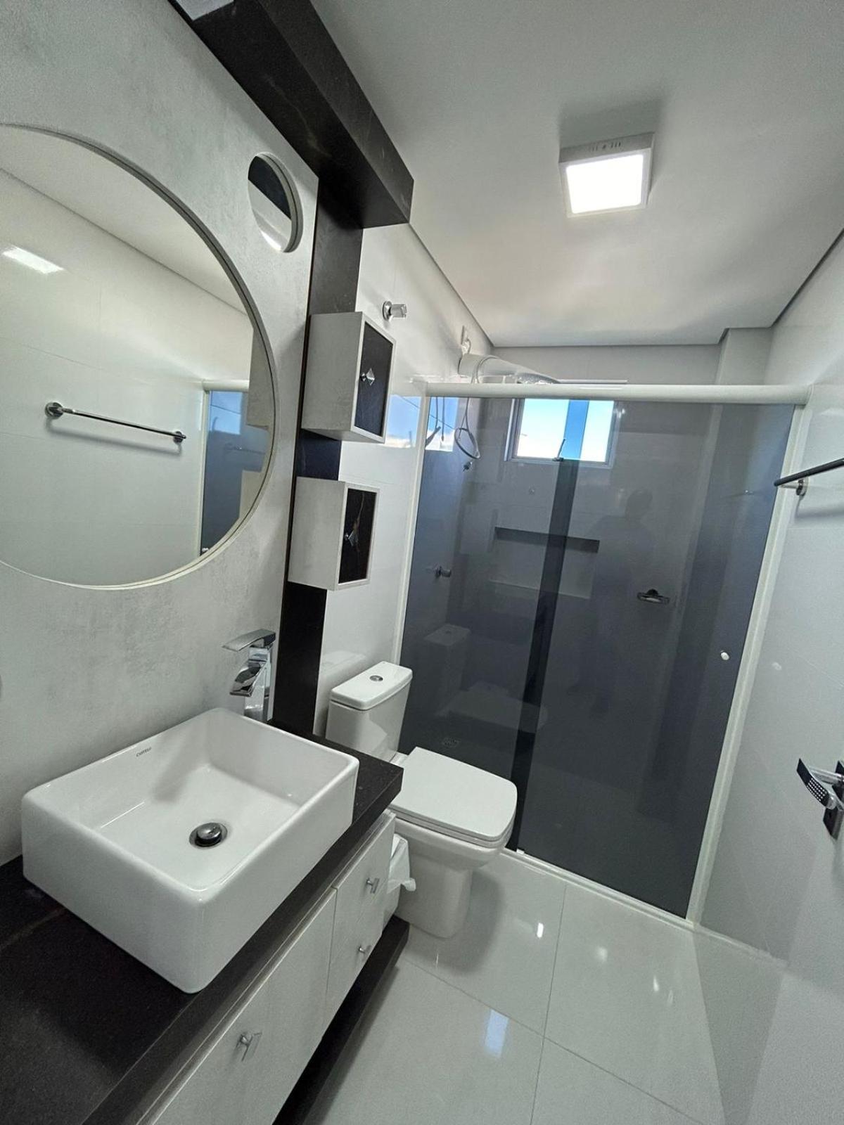 Apartamento 603, lindo, climatizado, completo