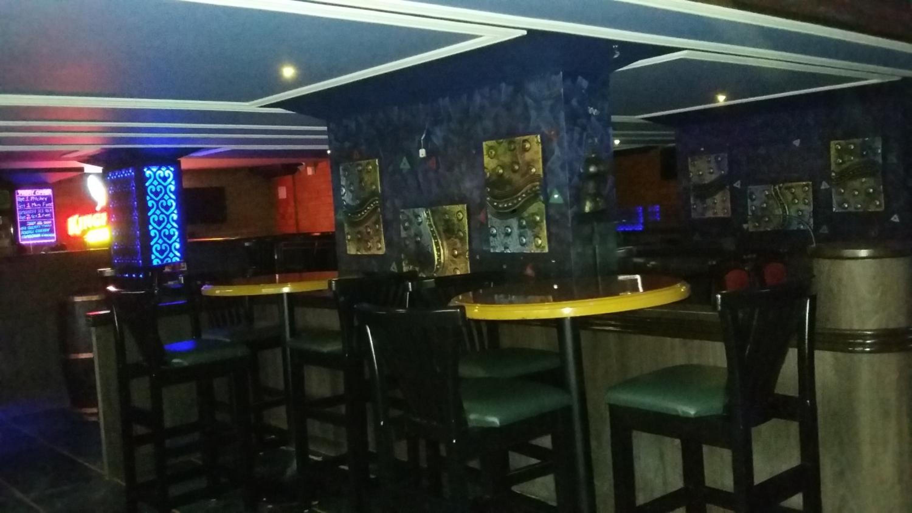 bar