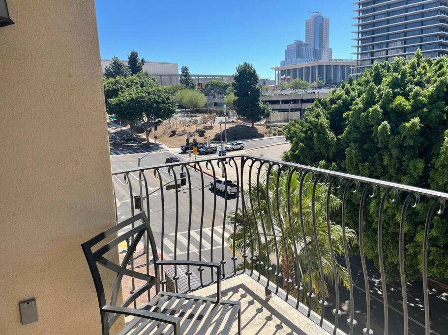 Hotel Luxury 2 Bedroom Apartment In Downtown La!