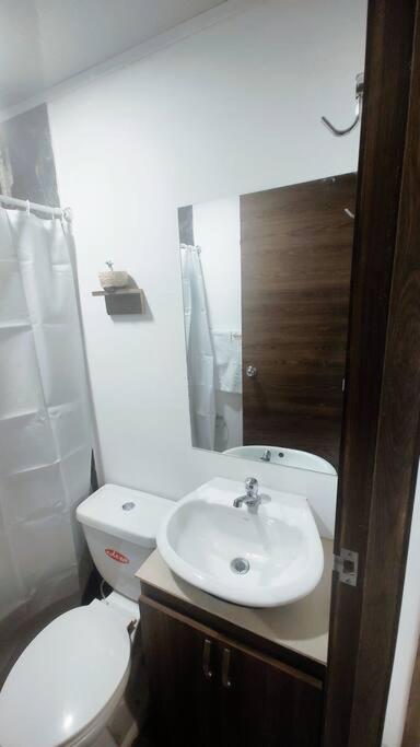 Apartamento 5 Cll 45 Sector Universidades Nuevo Central Amplio Excelente Ubicacion