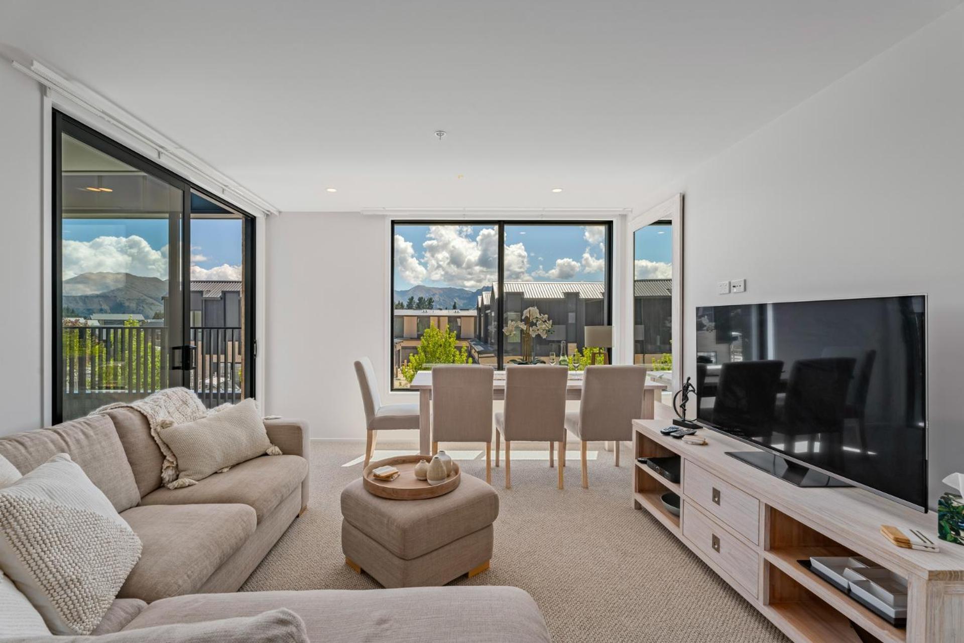 Winton Wonder - Wanaka Holiday Apartment view 5