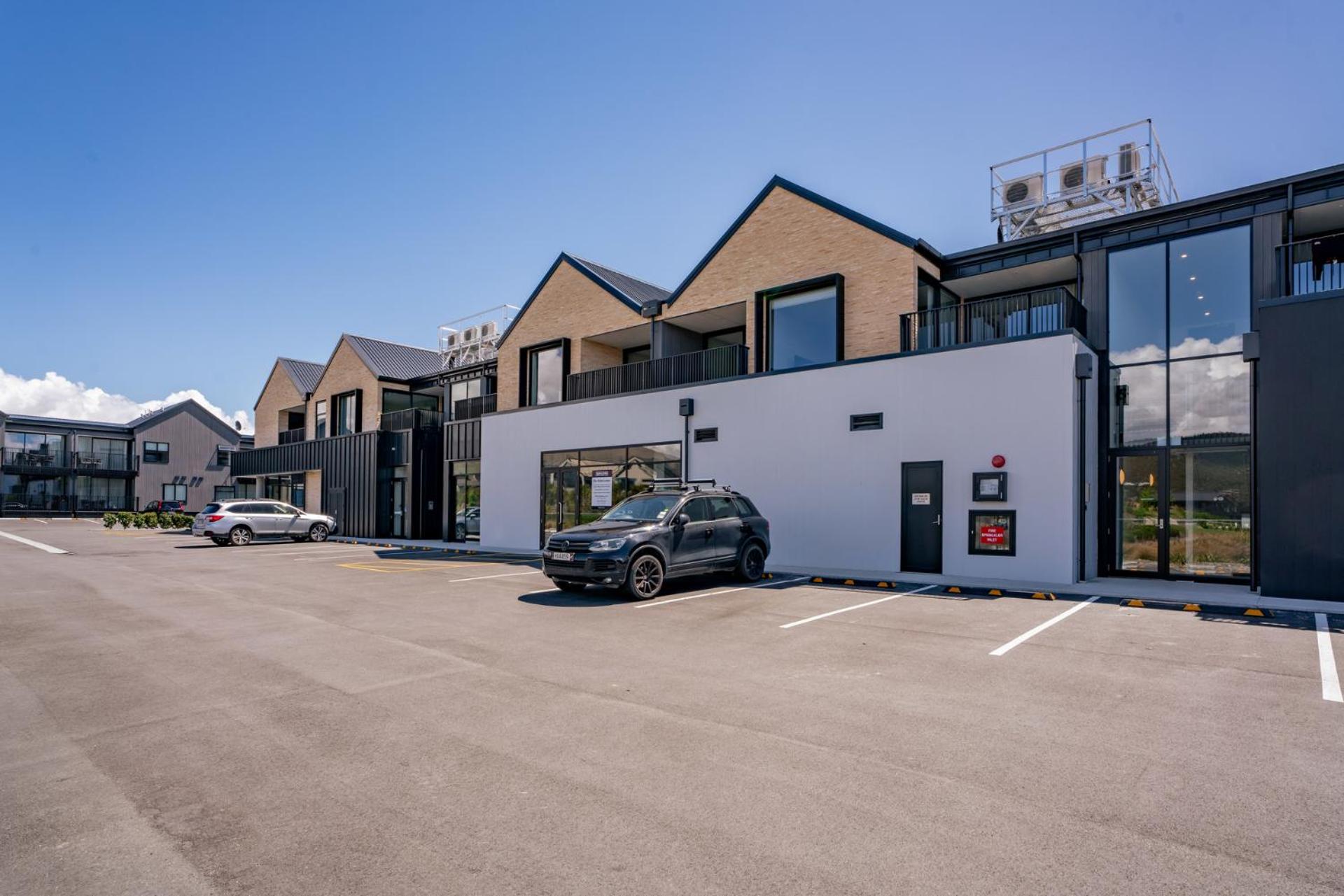 Winton Wonder - Wanaka Holiday Apartment view 4