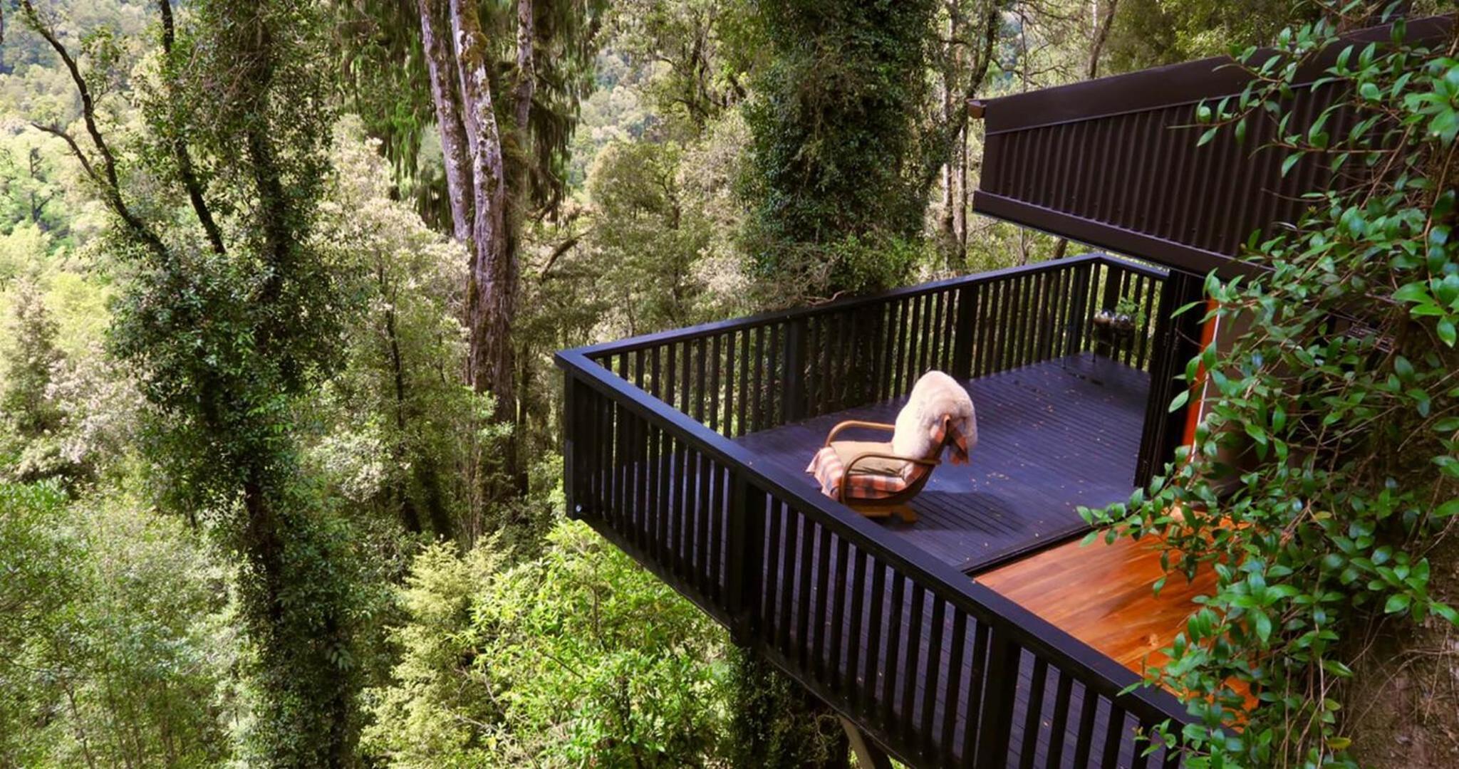 Te Aka Treehouse view 3