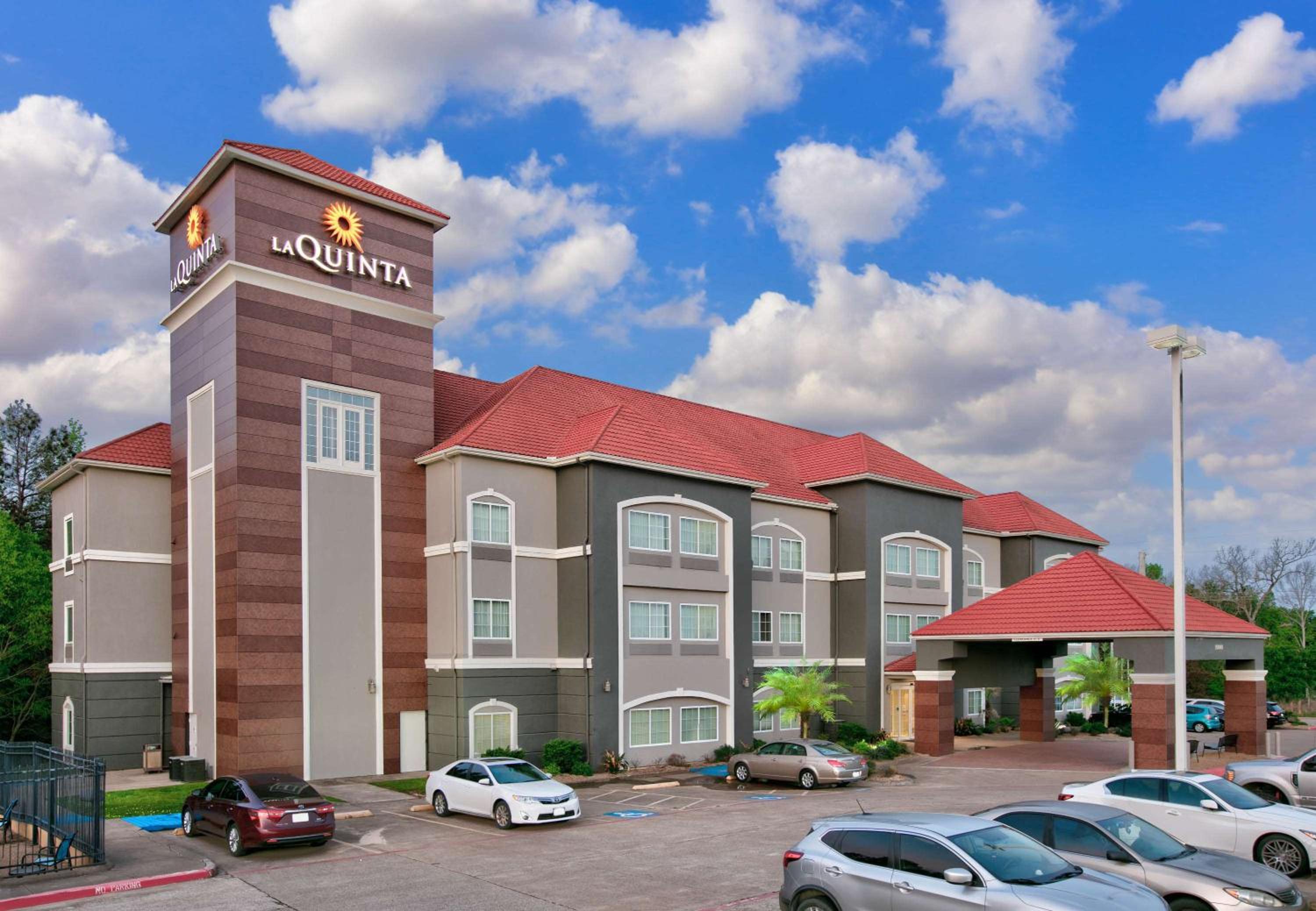 Palestine Vacations - La Quinta by Wyndham Palestine - Property Image 1