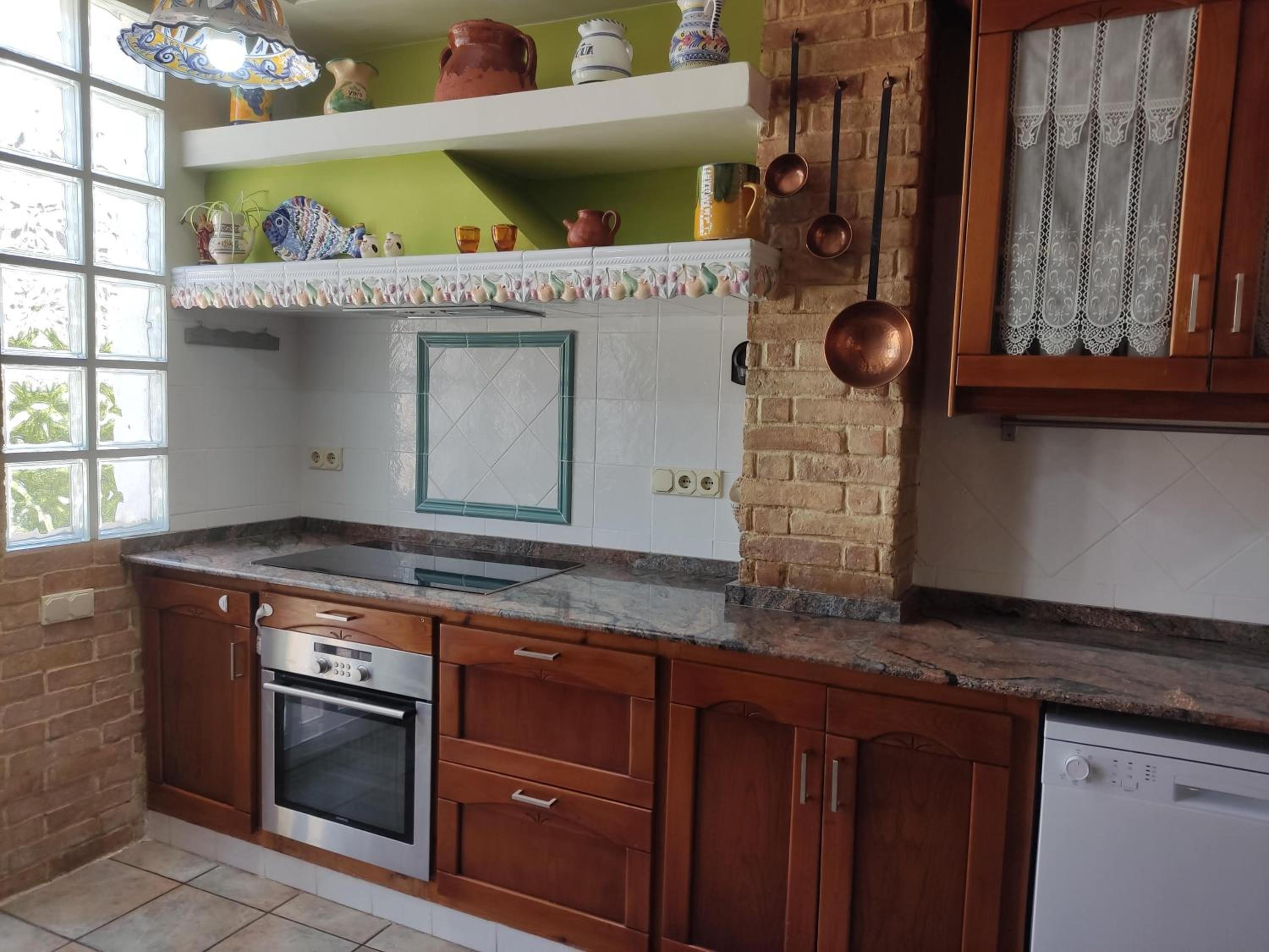 Elche Vacations - Villa Santos - Property Image 3