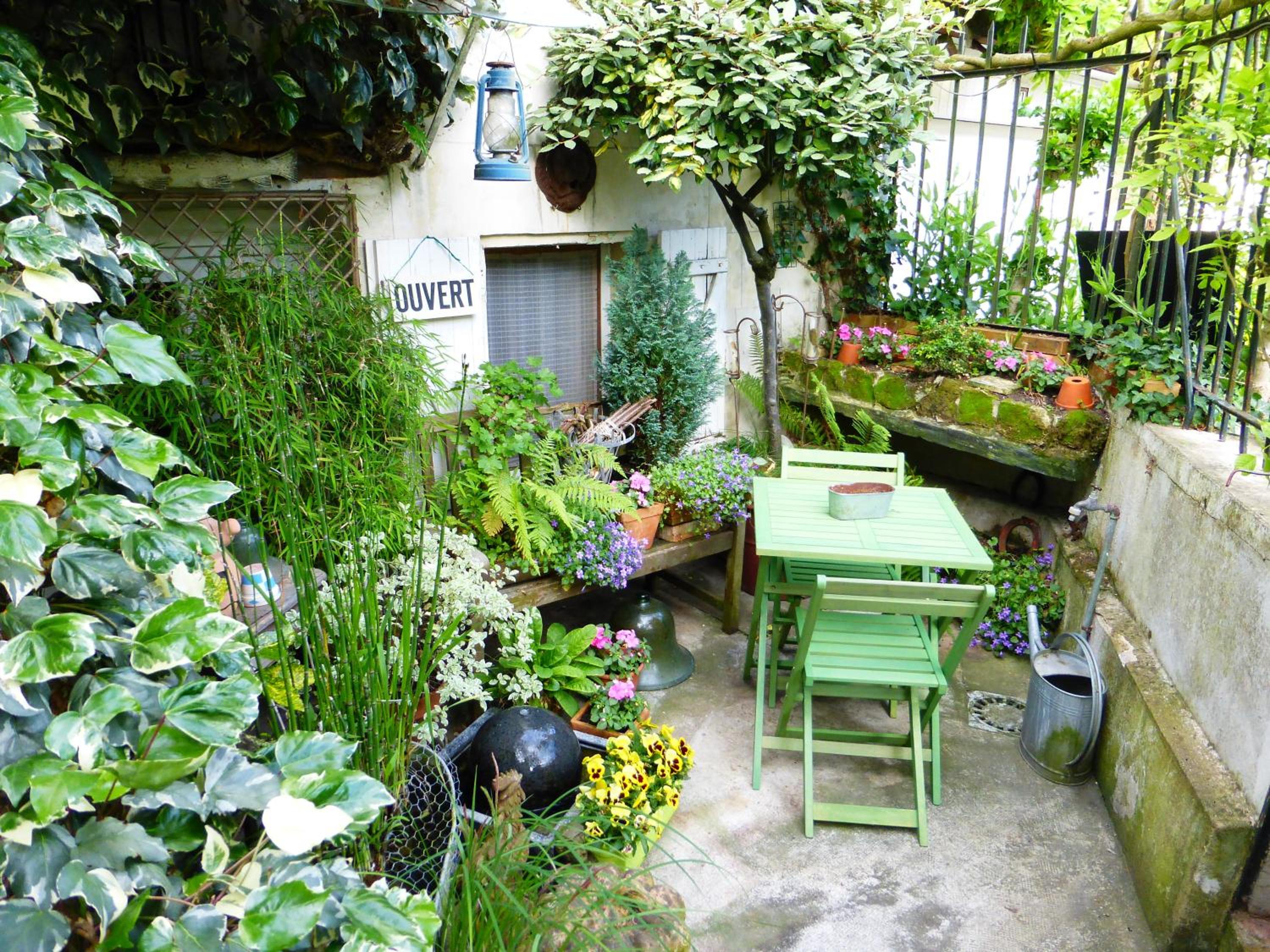 Photo 10