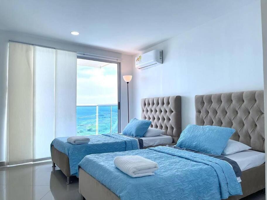Beachfront Bliss, Your Ocean Escape