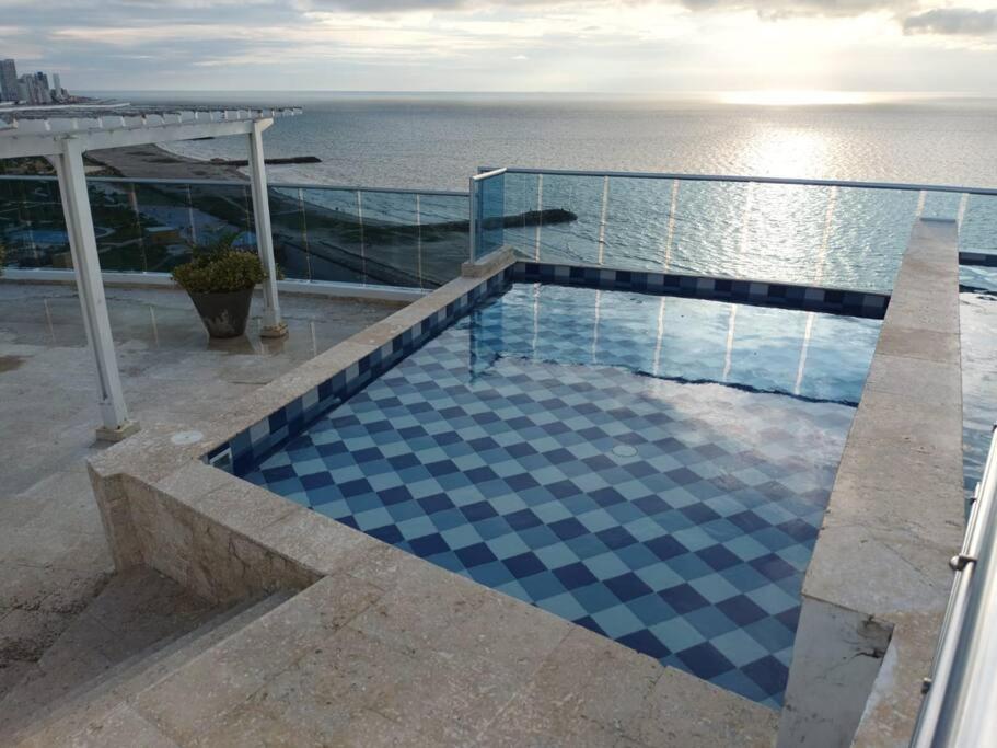 Beachfront Bliss, Your Ocean Escape