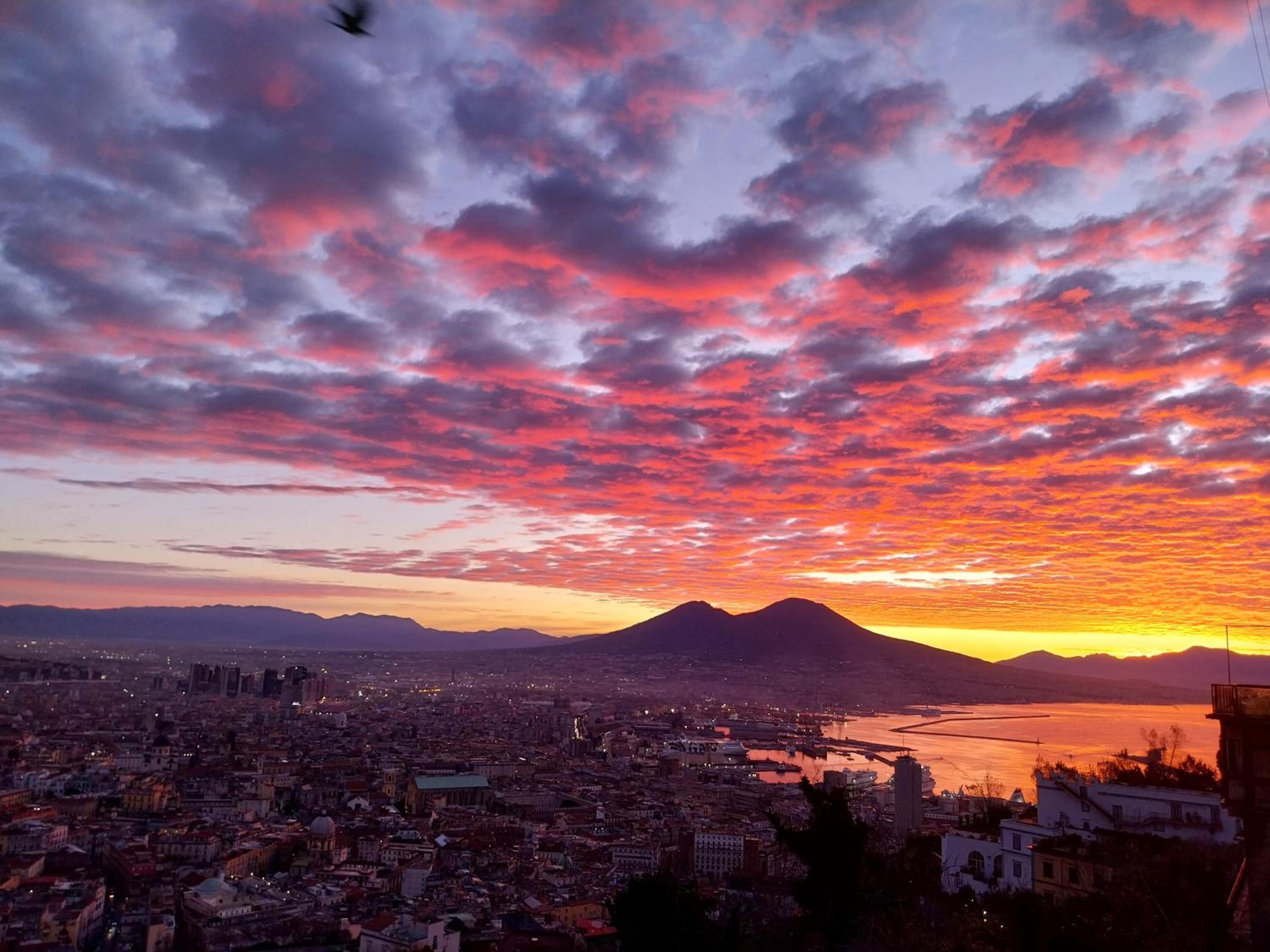 L'Atelier Vedi Napoli ai tuoi piedi