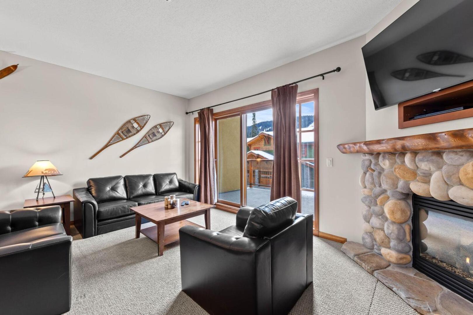 Sun Peaks Vacations - Trails Edge 17 By Bear Country - Property Image 22
