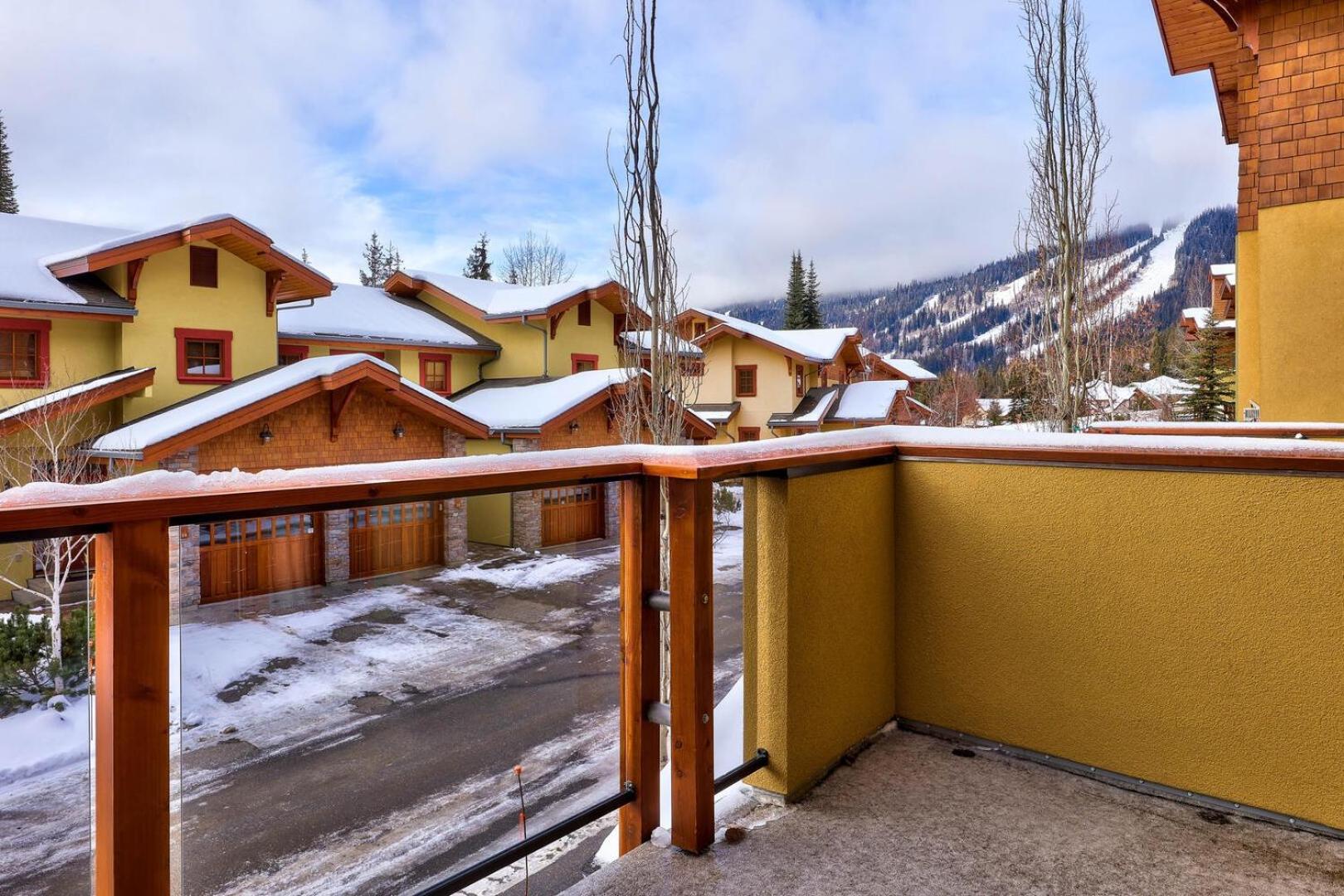 Sun Peaks Vacations - Trails Edge 17 By Bear Country - Property Image 24
